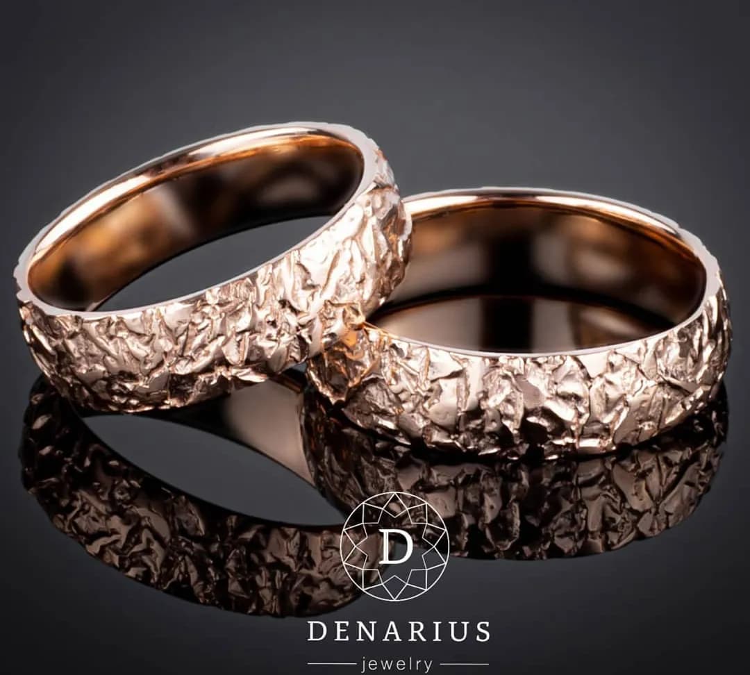 Обручка "Велич гір" з червоного золота 100-0169 (17)