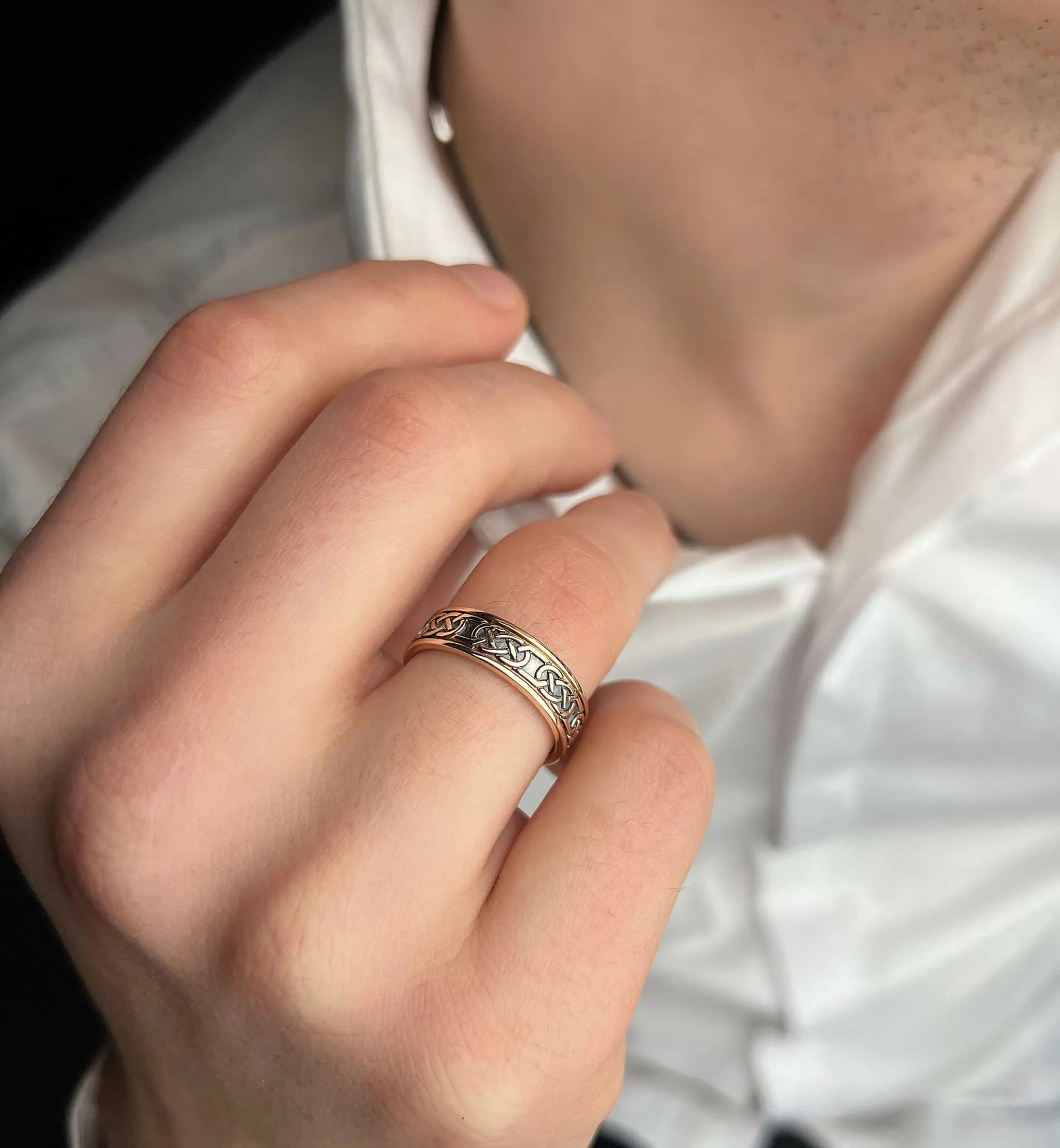 Перстень чоловічий "Магма" з червоного золота 100-0174 MAN (16)