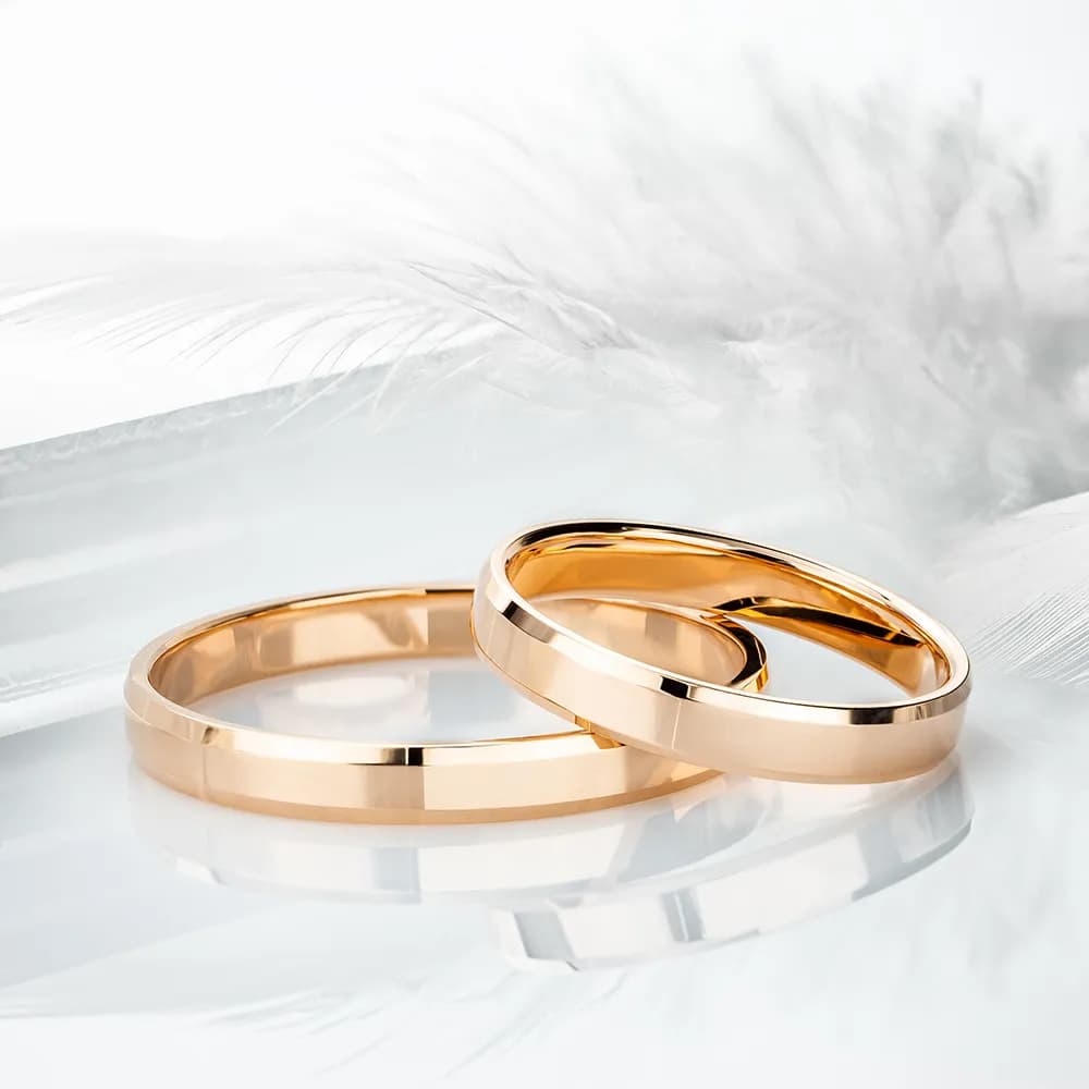 Обручка американка з фаскою з червоного золота 3 мм 100-0730 (16,5)