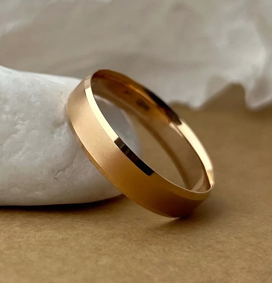 Обручка американка з фаскою з піскуванням 100-0750.04 (21)