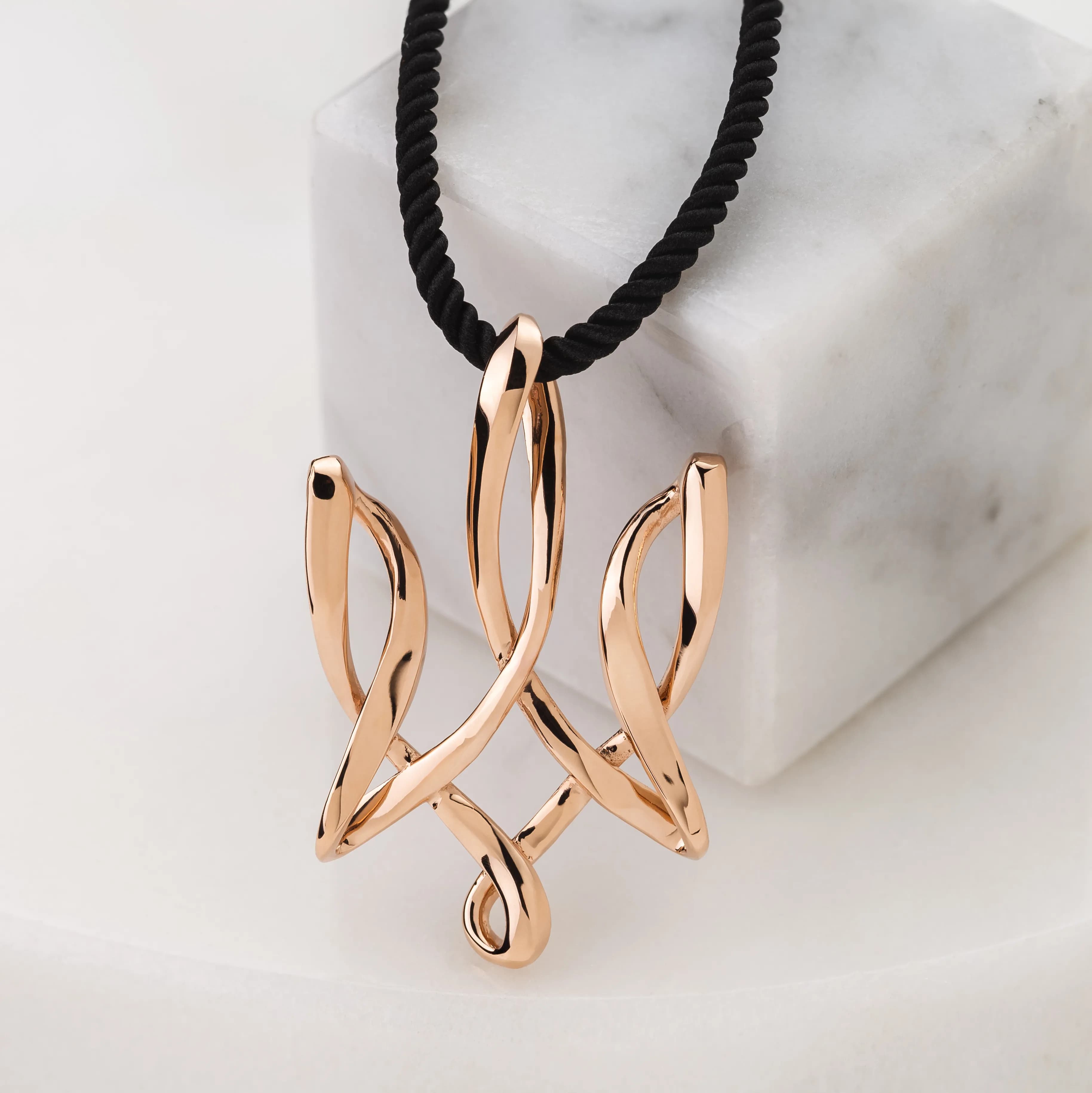 Тризуб  "Незламність" з червоного золота