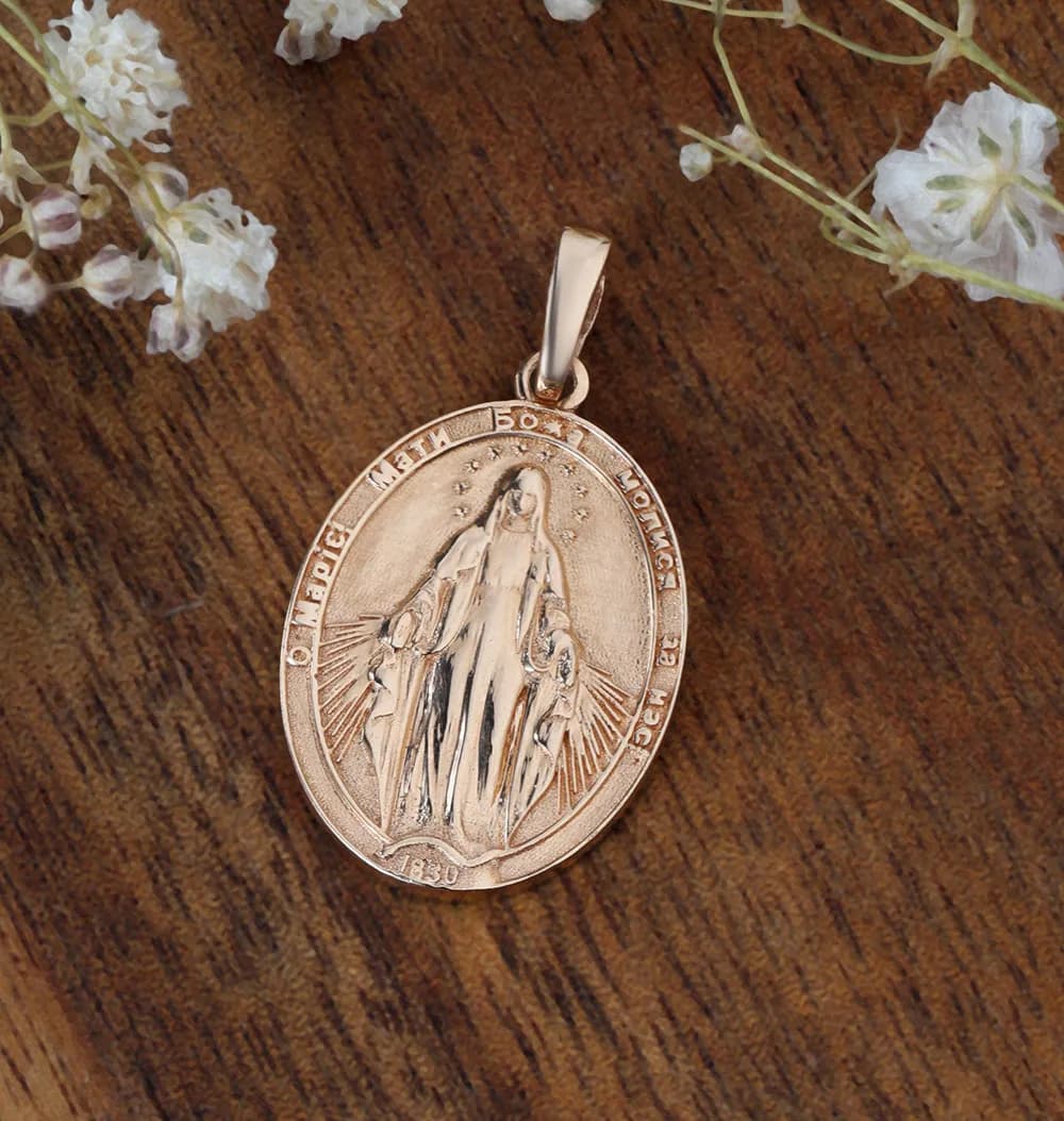 Медальйон Матері Божої Непорочного Зачаття з червоного золота
