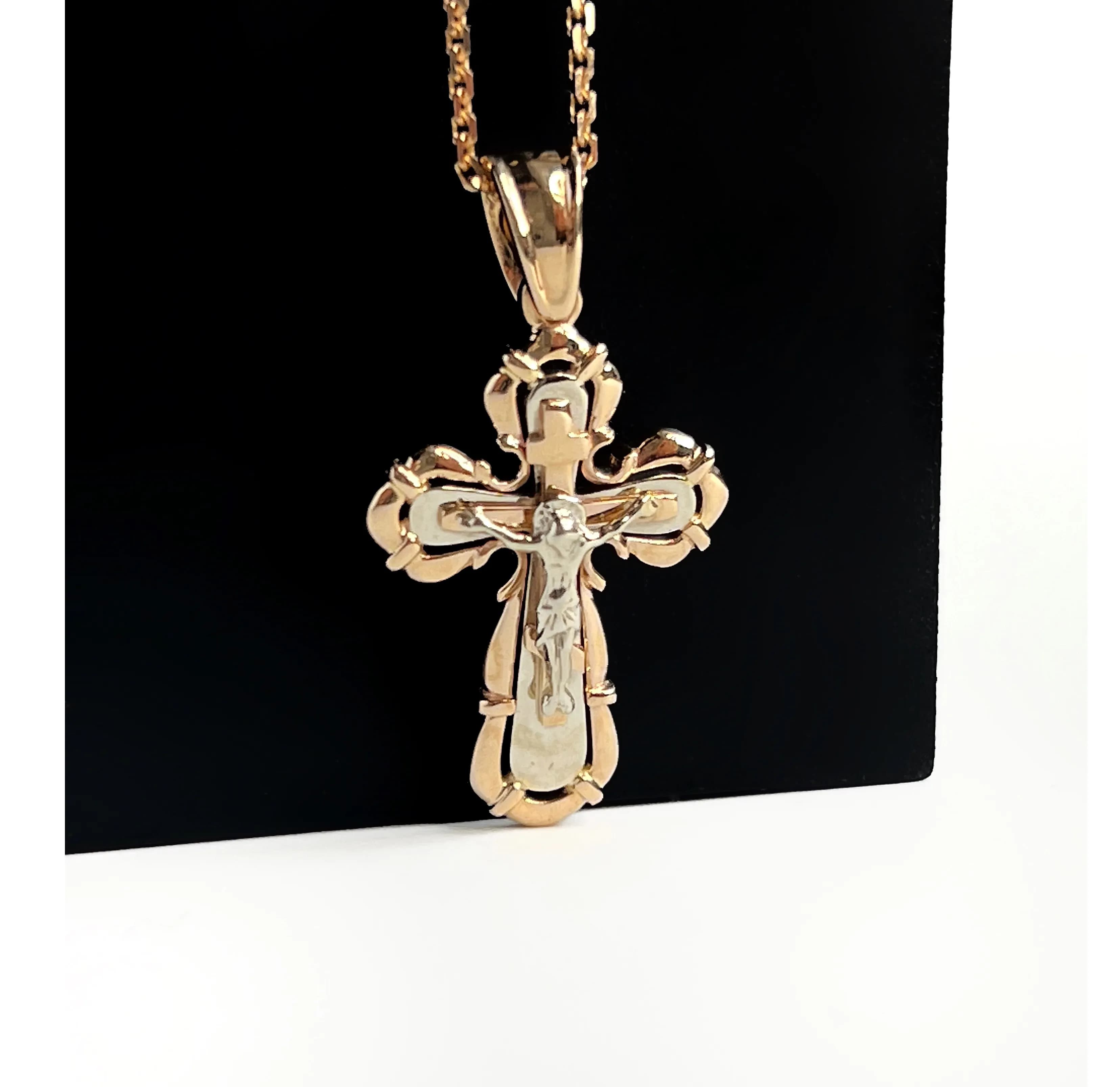 Хрестик з комбінованого золота 305-0973