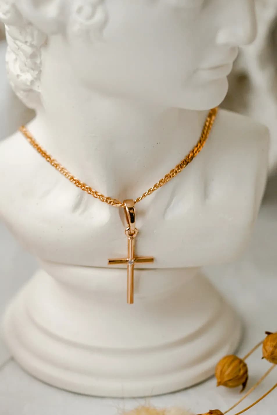 Хрестик з діамантом з червоного золота 115-0925