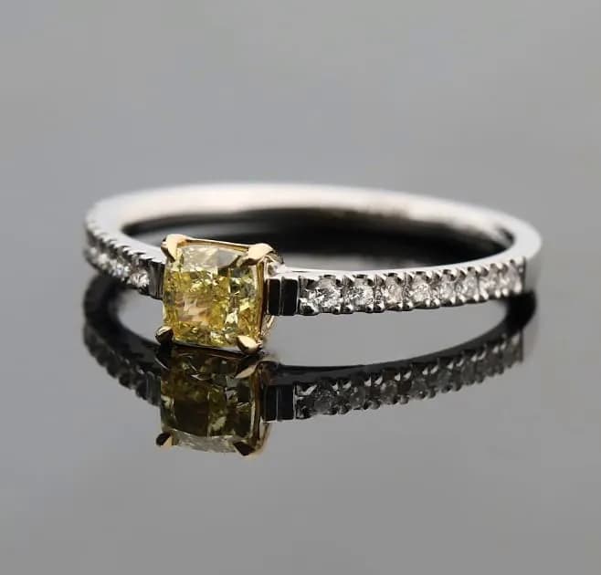 Каблучка "Тропічне сонце" з жовтим діамантом