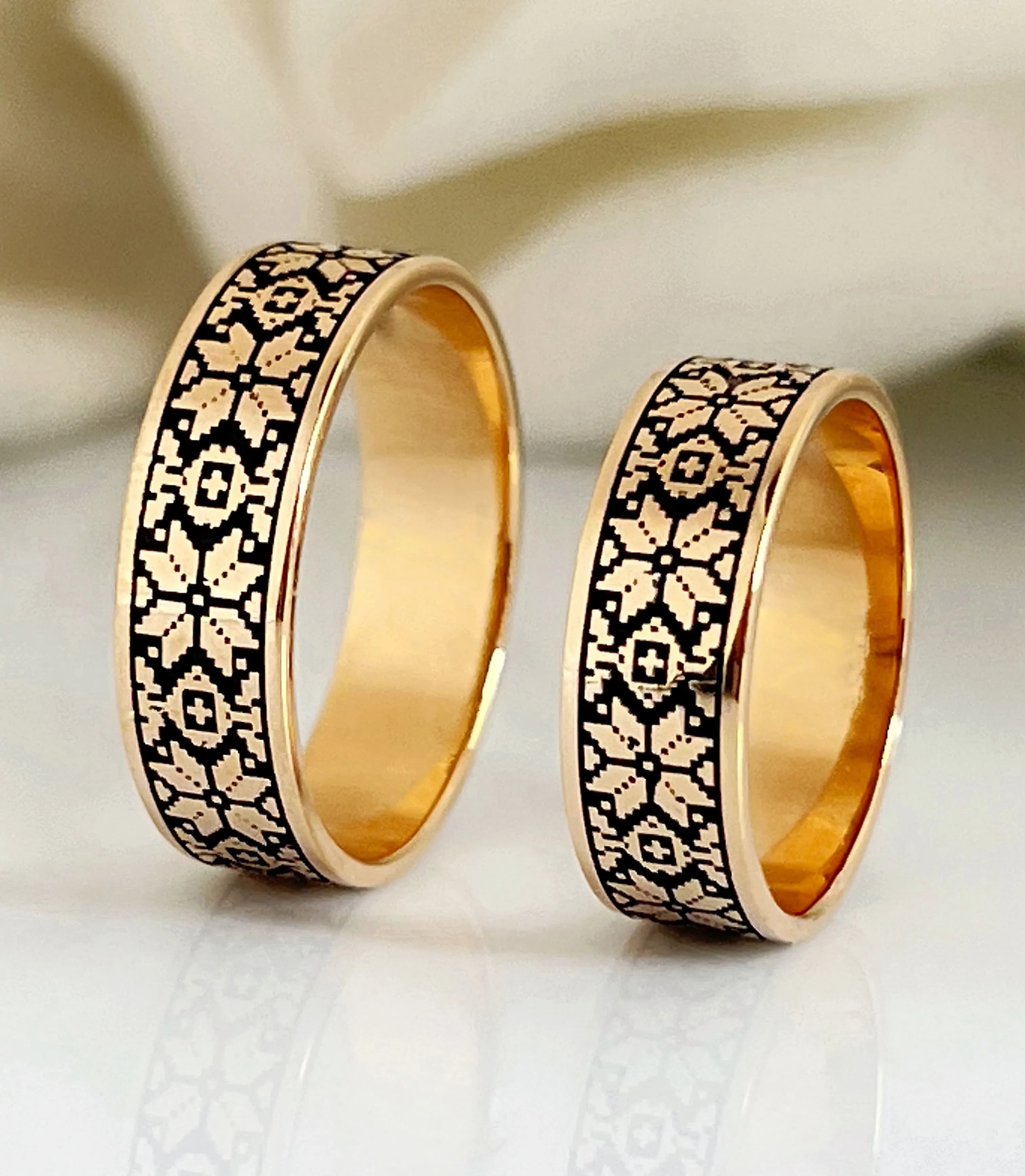 Пара обручок  Карпатська ніч з червоного золота (18)