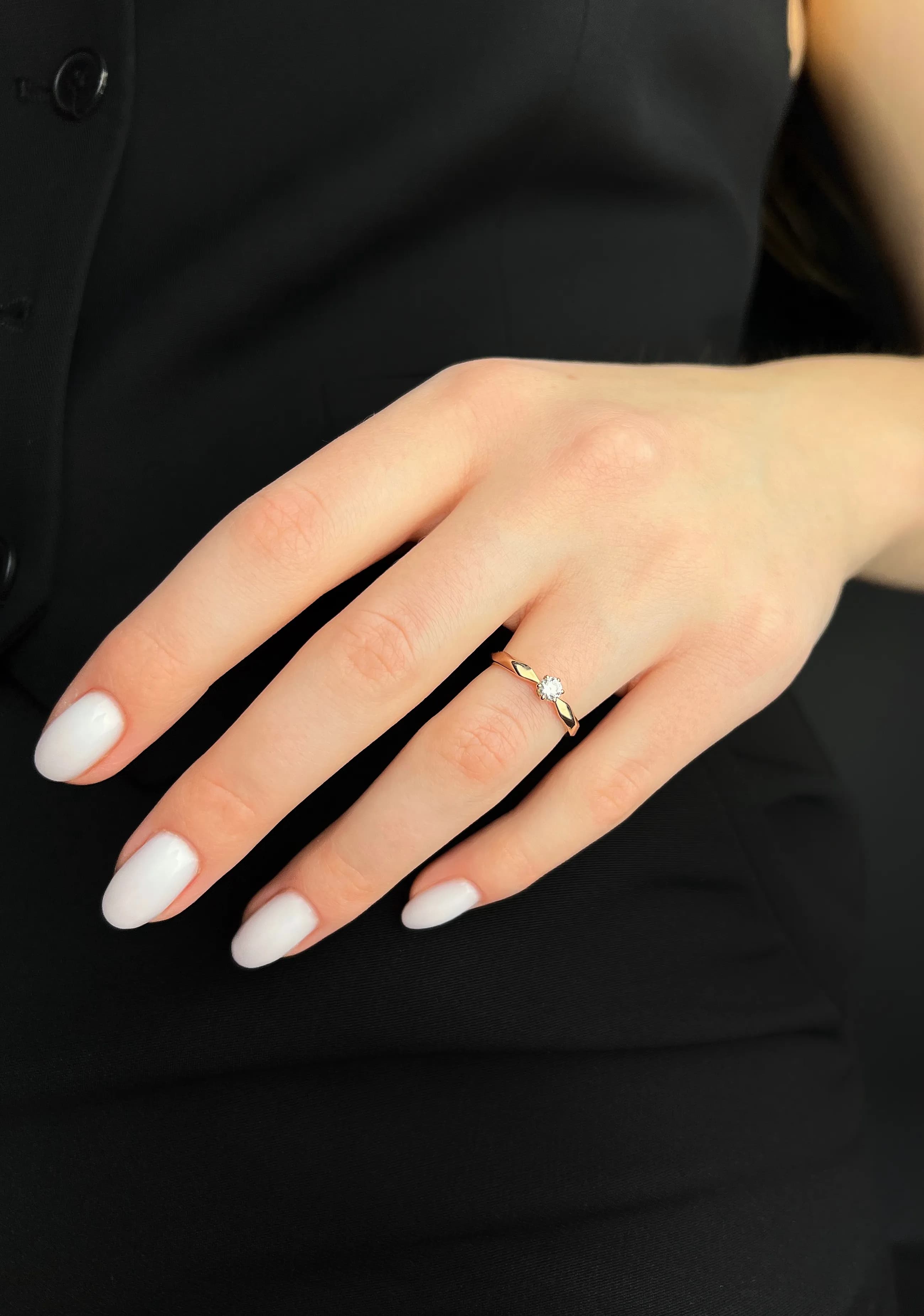 Каблучка з діамантом "Грані кохання" з червоного золота R11 3,6 018 (17,3)