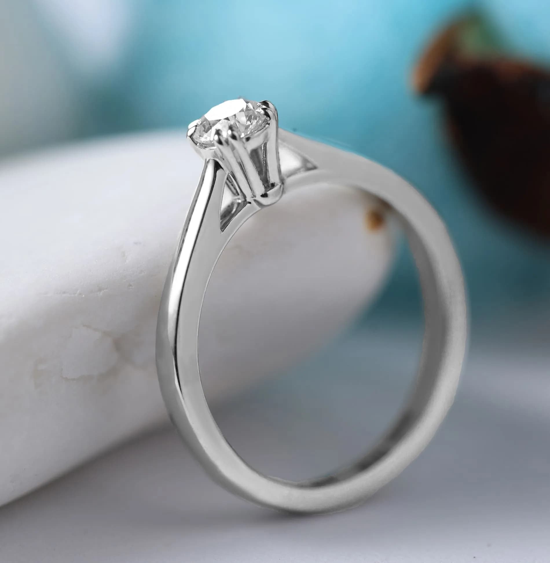 Каблучка з діамантом з білого золота Winston R2 4.3 GIA (16,5)