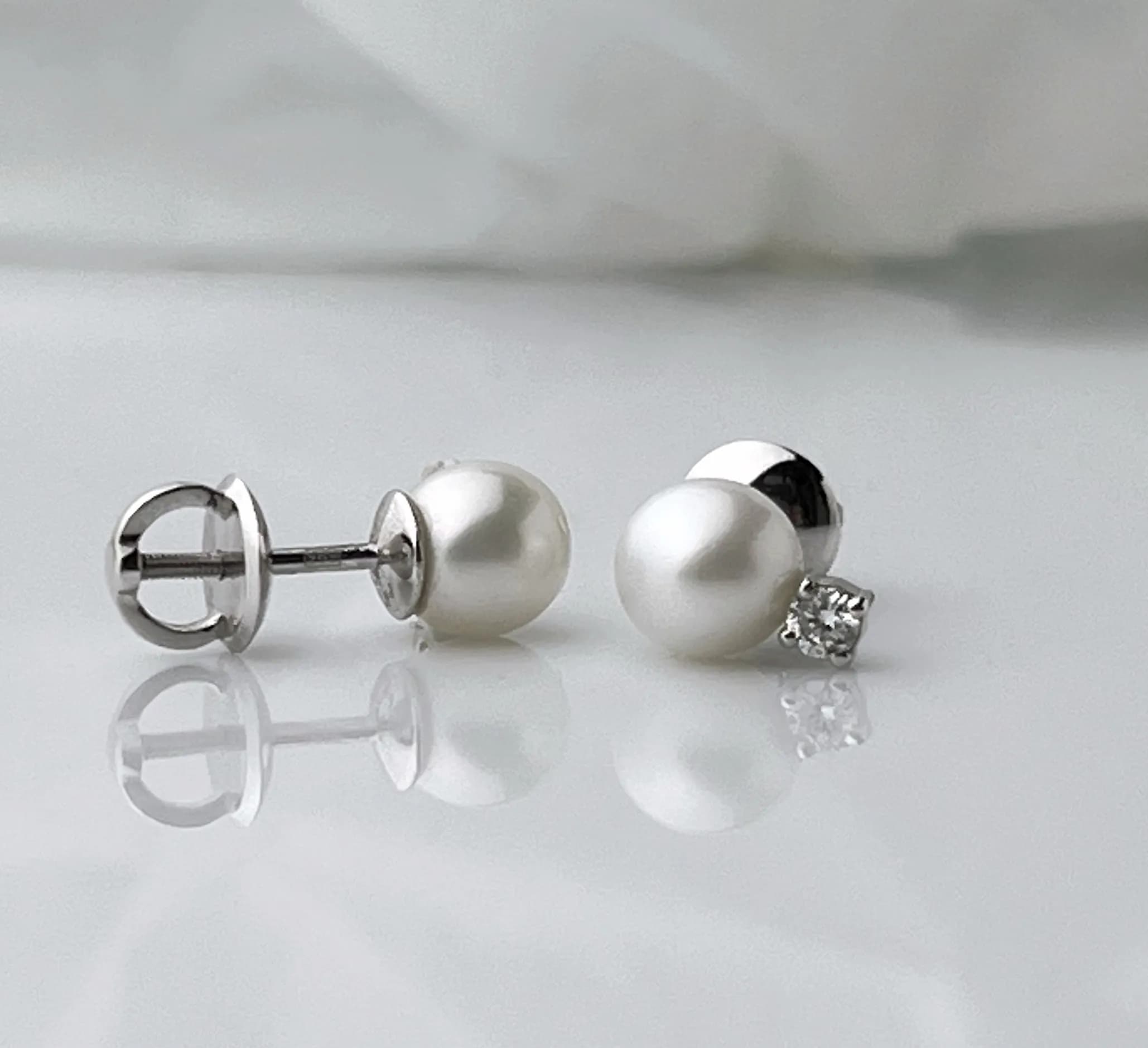 Сережки з перлинами та діамантами "Міддлтон" з білого золота