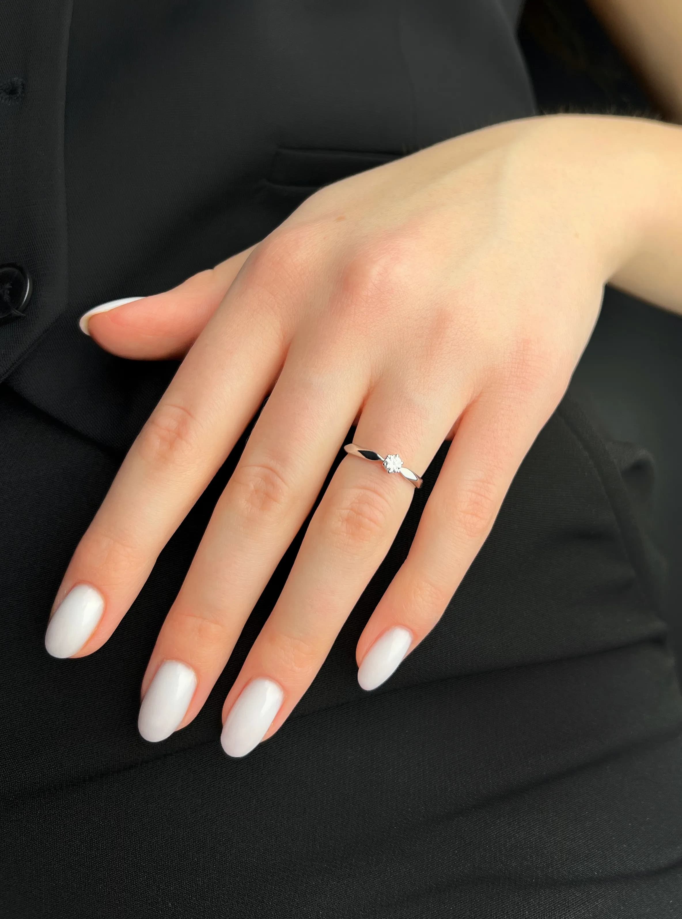 Каблучка з діамантом "Грані кохання" з білого золота R21 3,6 018 (16)