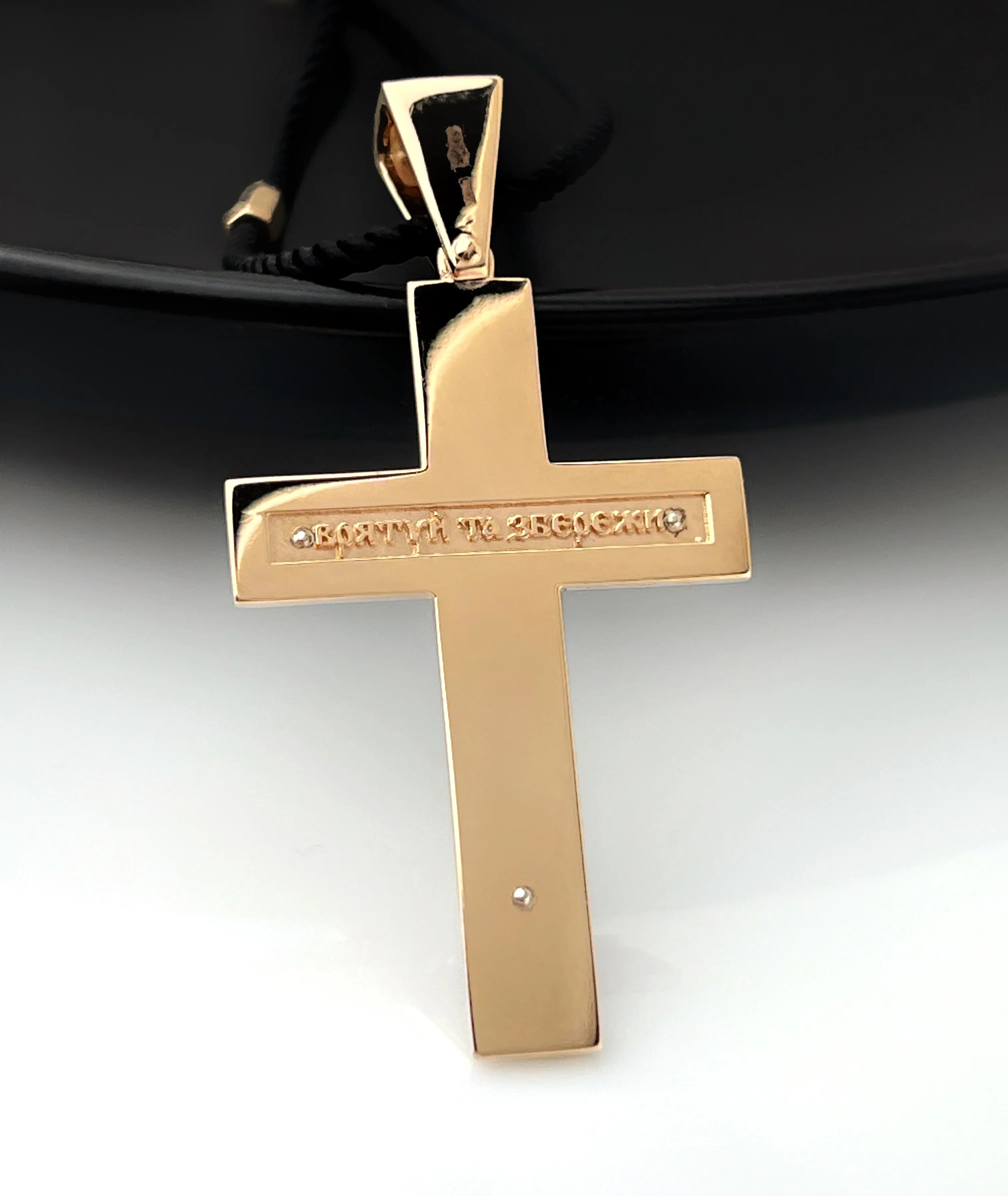 Хрестик з емаллю з комбінованого золота 305-0788