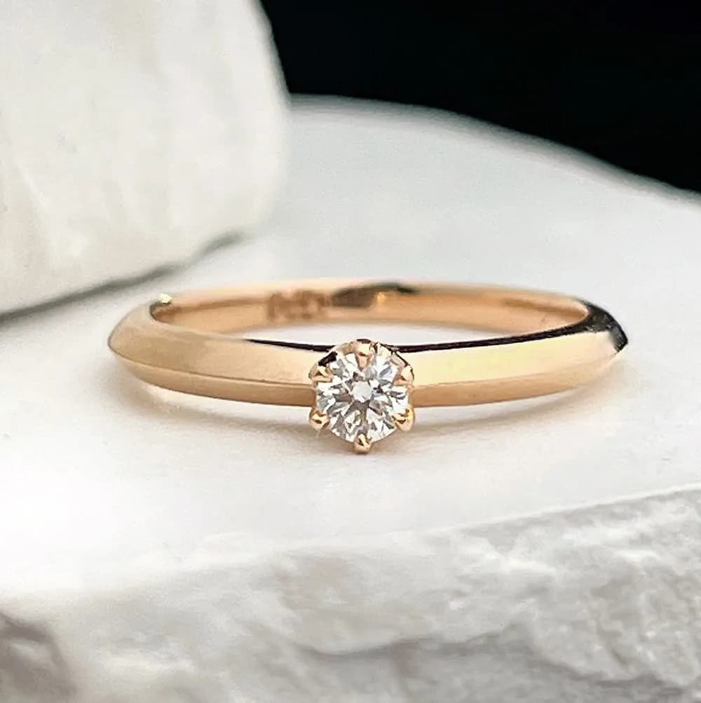 Каблучка з діамантом "Diamond`s forever" з червоного золота 113-0379/3.0 (15,5)