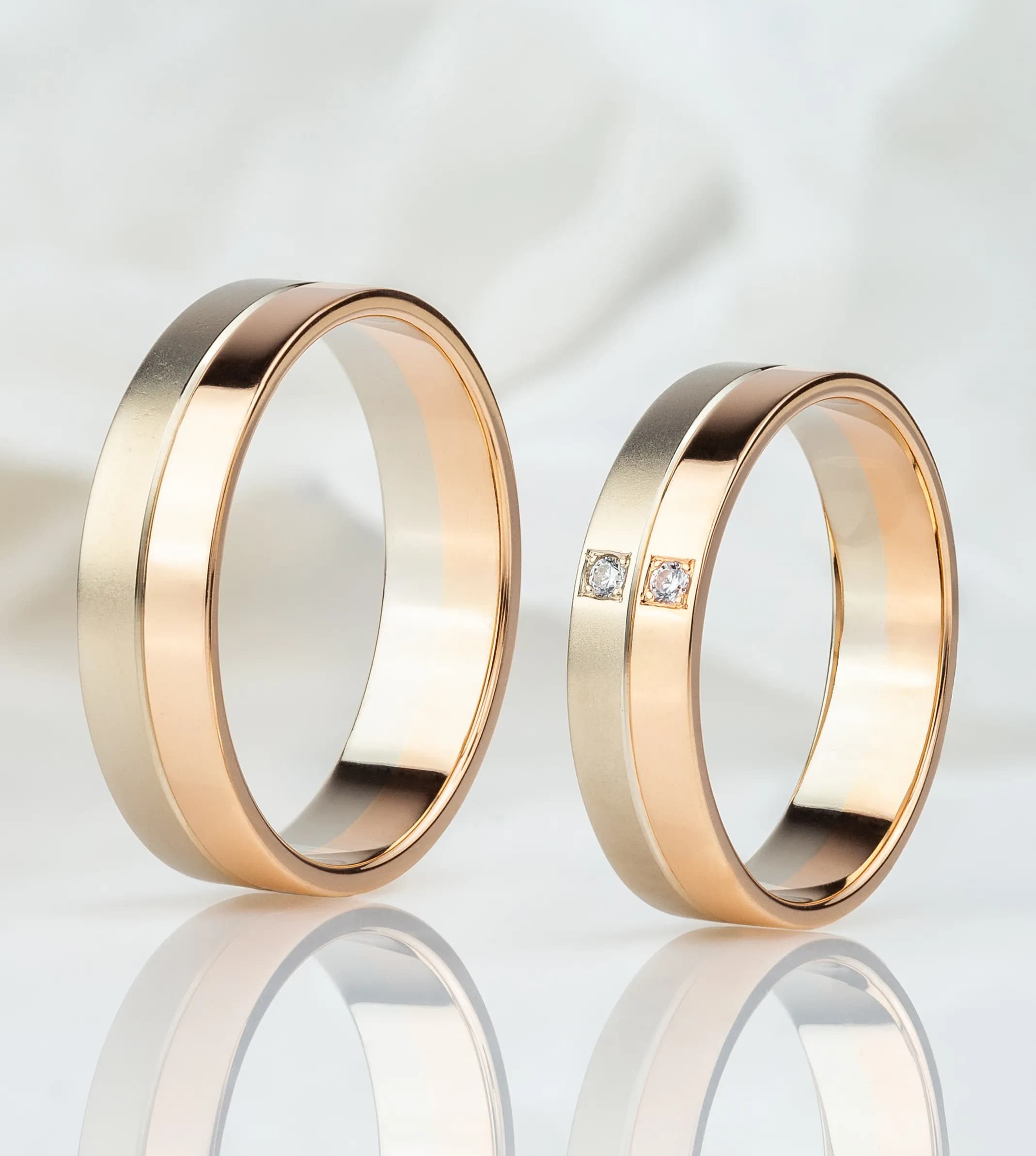 Пара обручок з комбінованого золота 300-0215.01_360-0215.01