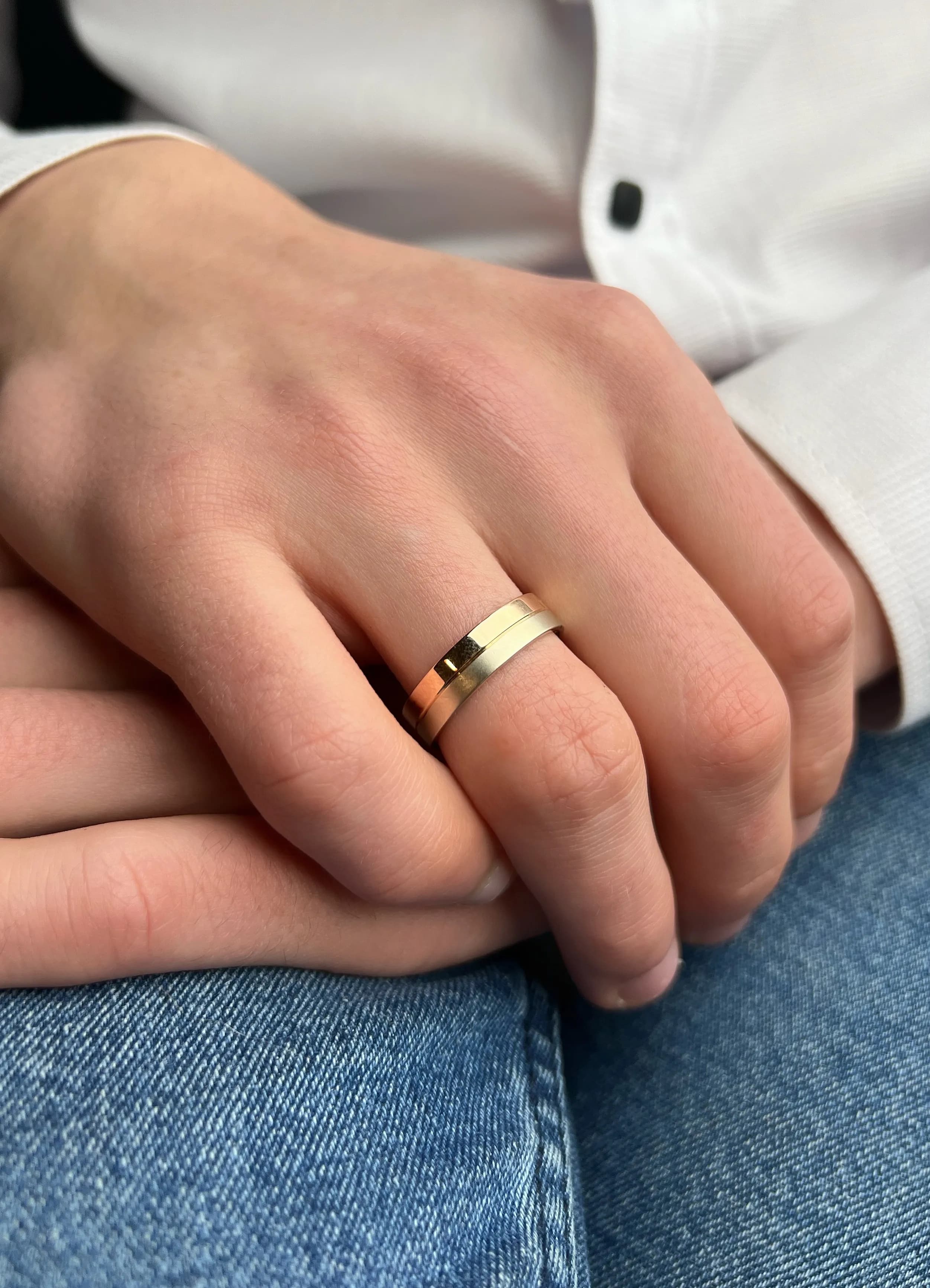 Пара обручок з комбінованого золота 300-0215.01_360-0215.01