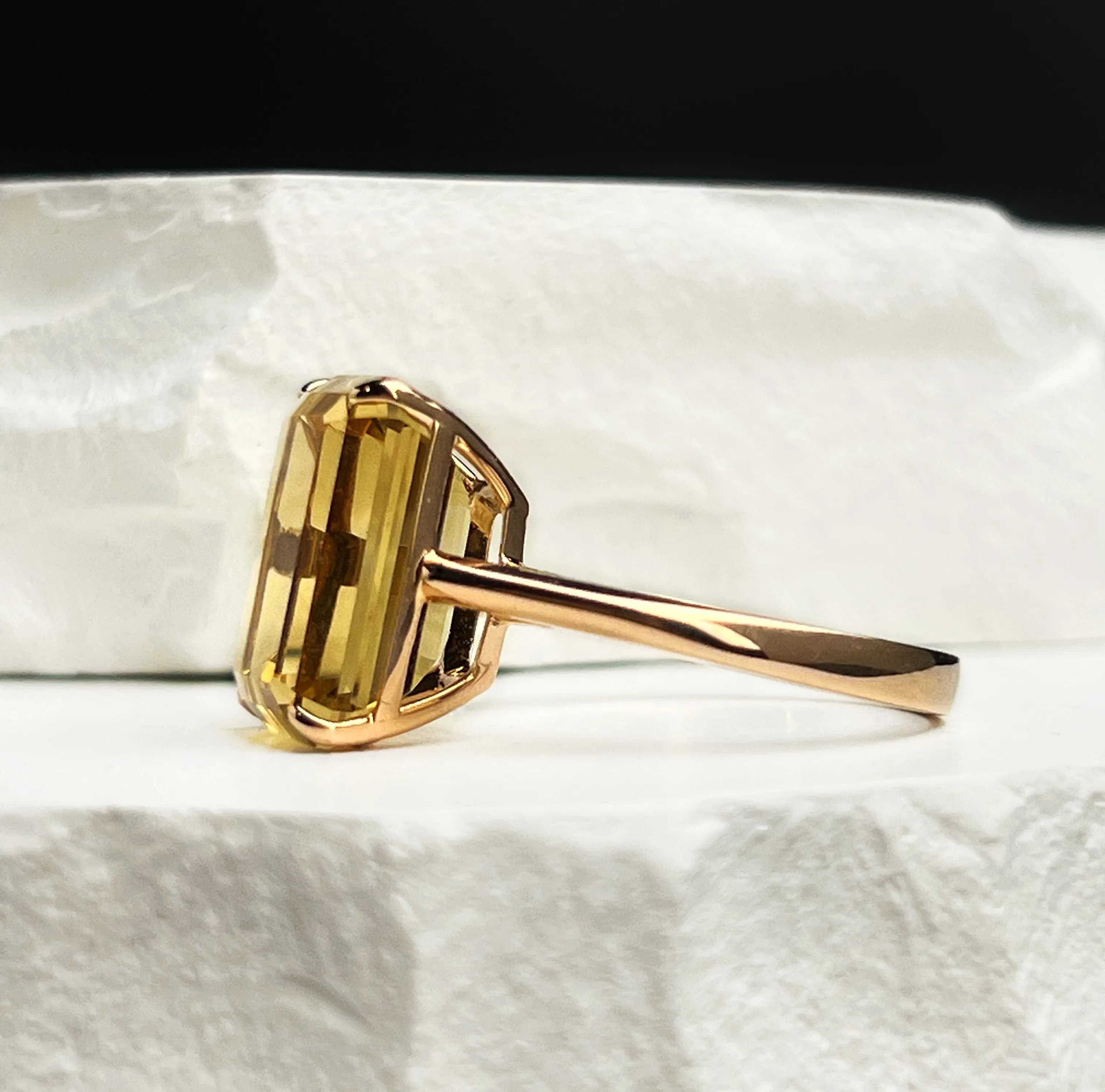 Каблучка з цитрином "Аристократ" з червоного золота