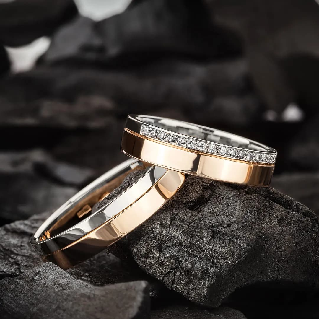 Пара обручок "Місячна дорога" з комбінованого золота 360-0105_300-0105