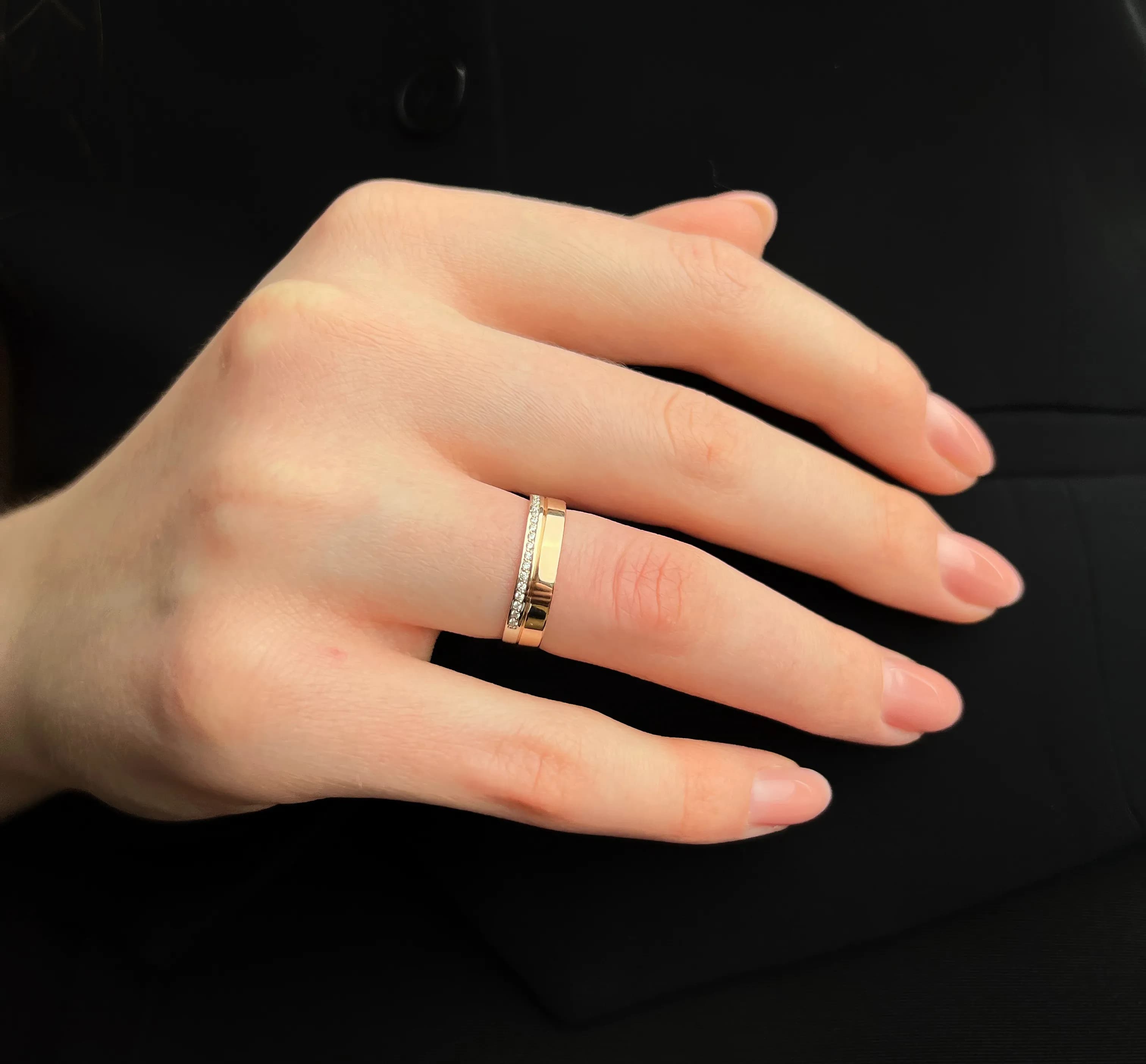 Пара обручок "Місячна дорога" з комбінованого золота 360-0105_300-0105