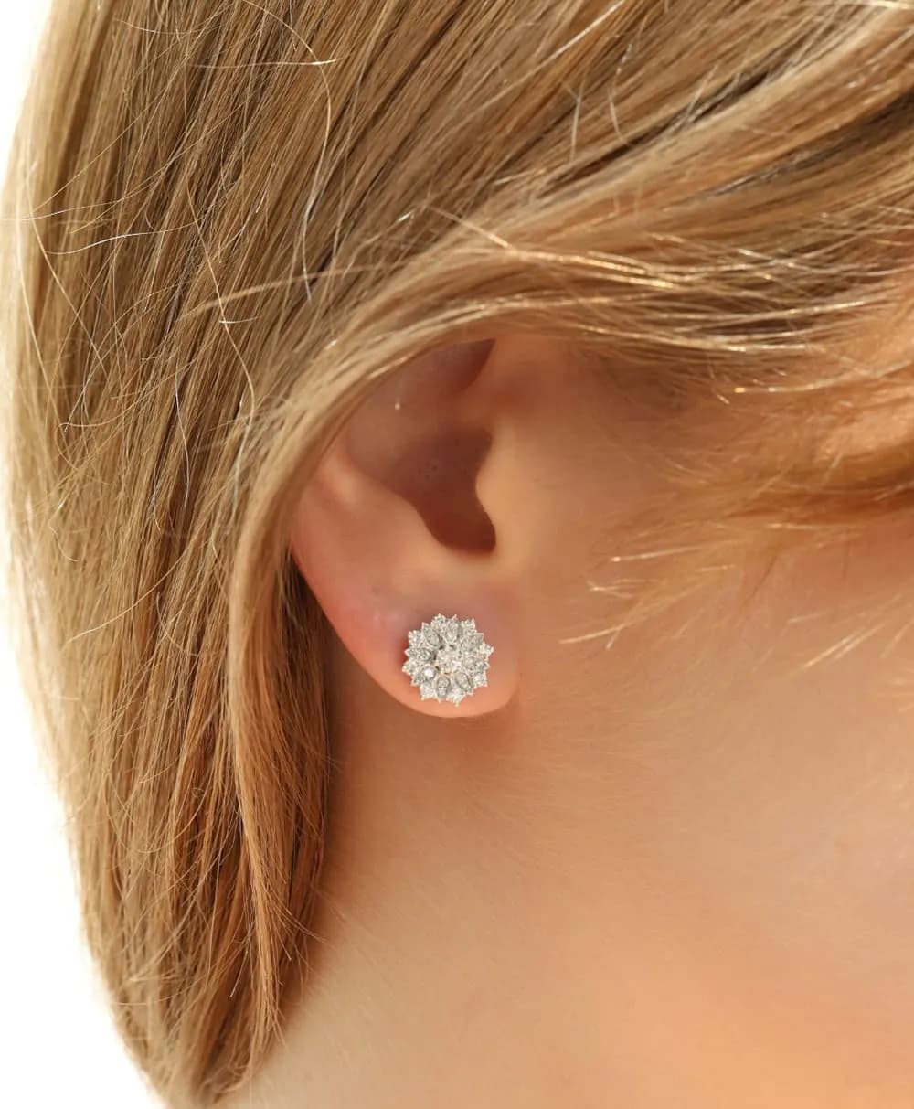 Сережки з діамантами з білого золота Цвіт Лотоса E22