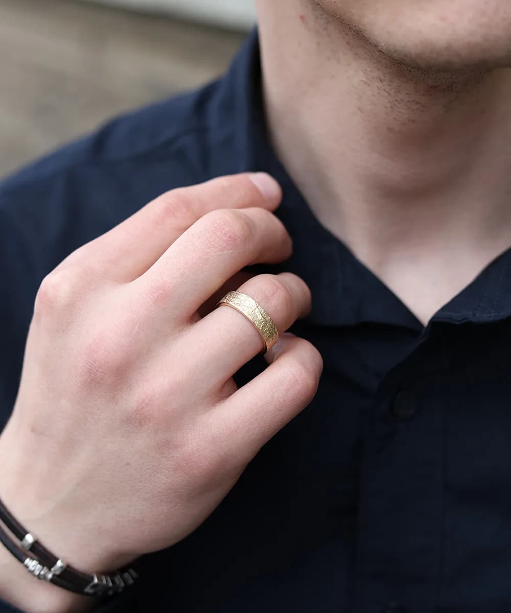 Обручка з жовтого золота Атакама R4