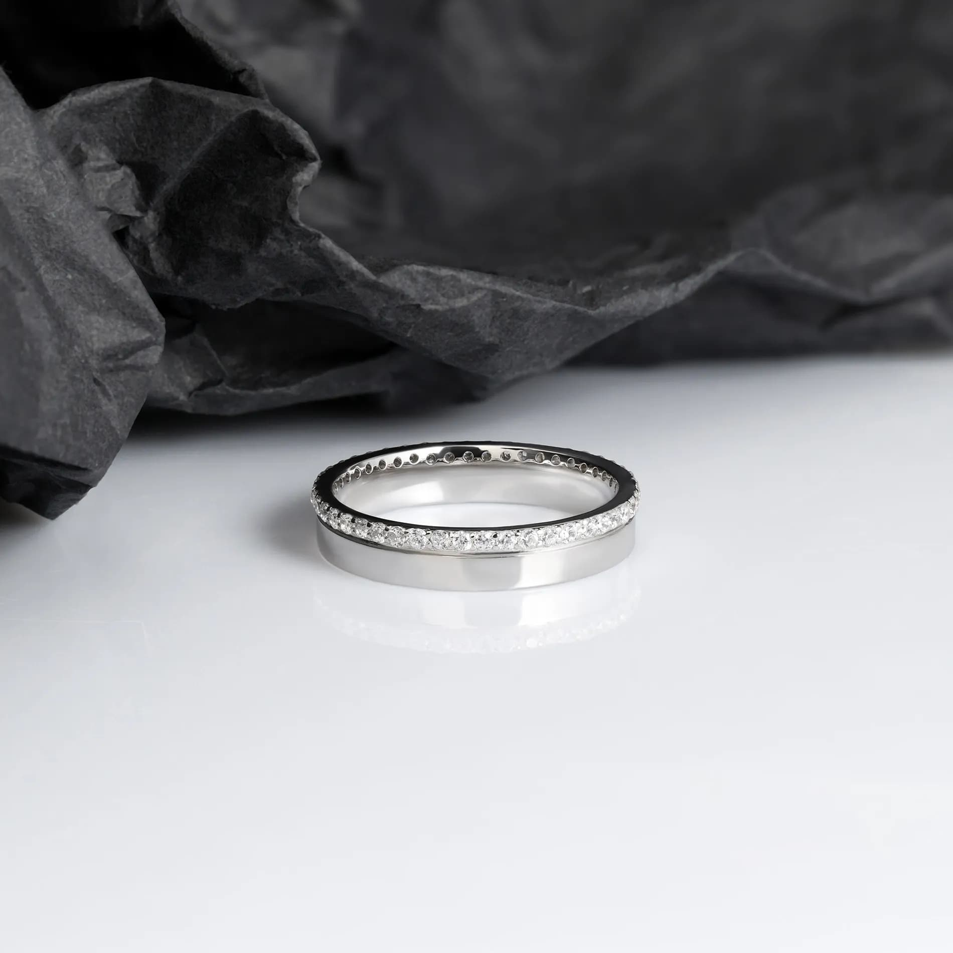 Обручка з кубічним цирконієм з білого золота  (17)