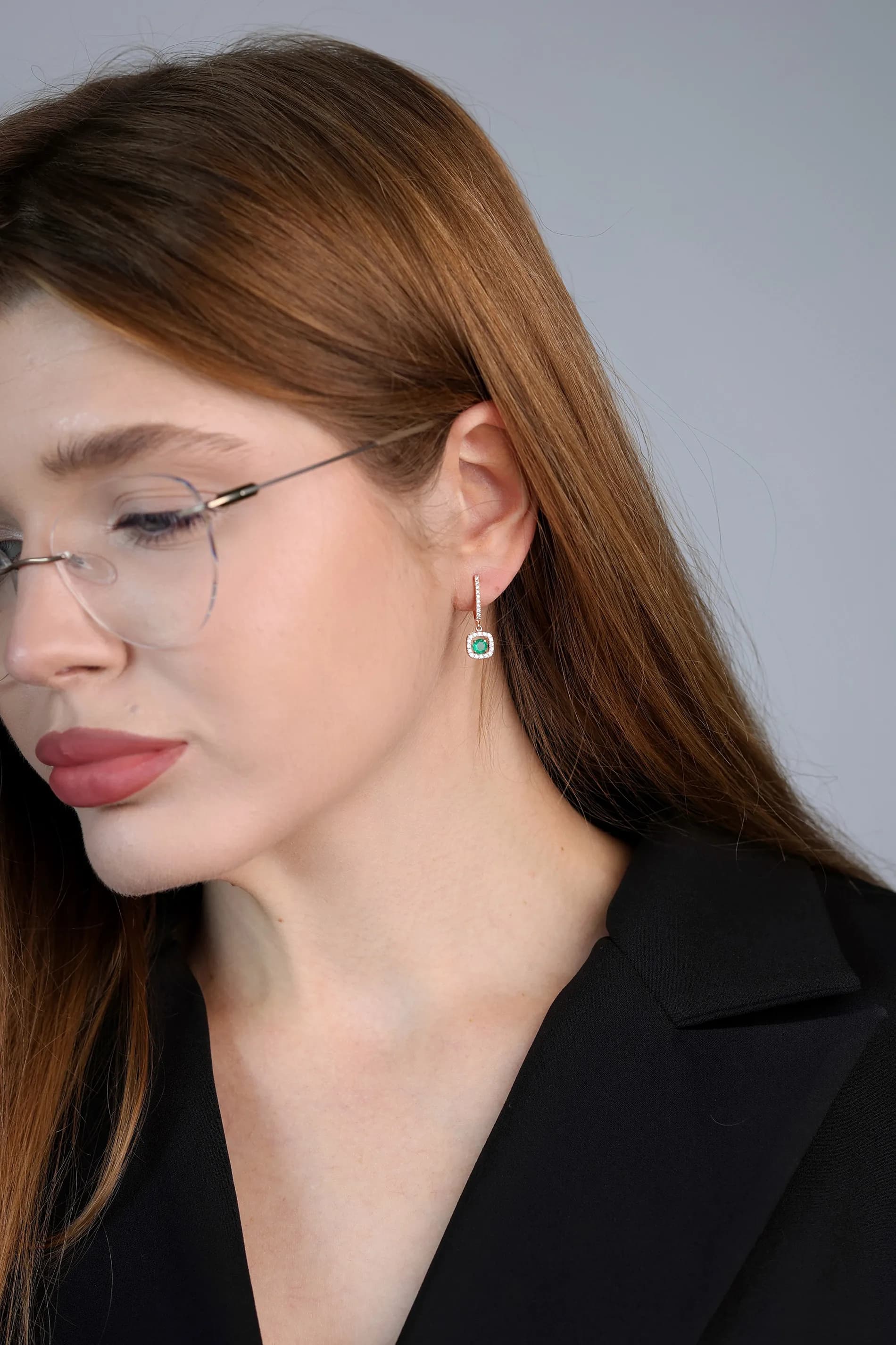 Сережки "Jasmin" зі смарагдами з червоного золота 134-0413