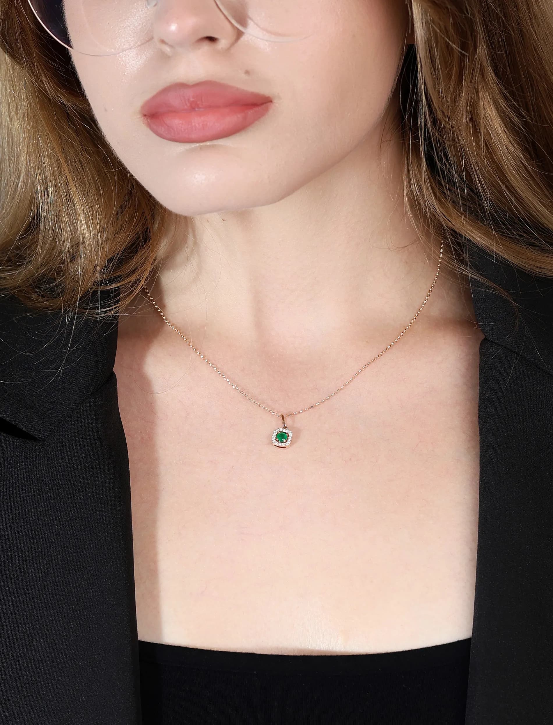 Золота підвіска зі смарагдом з червоного золота "Jasmin" 135-0413