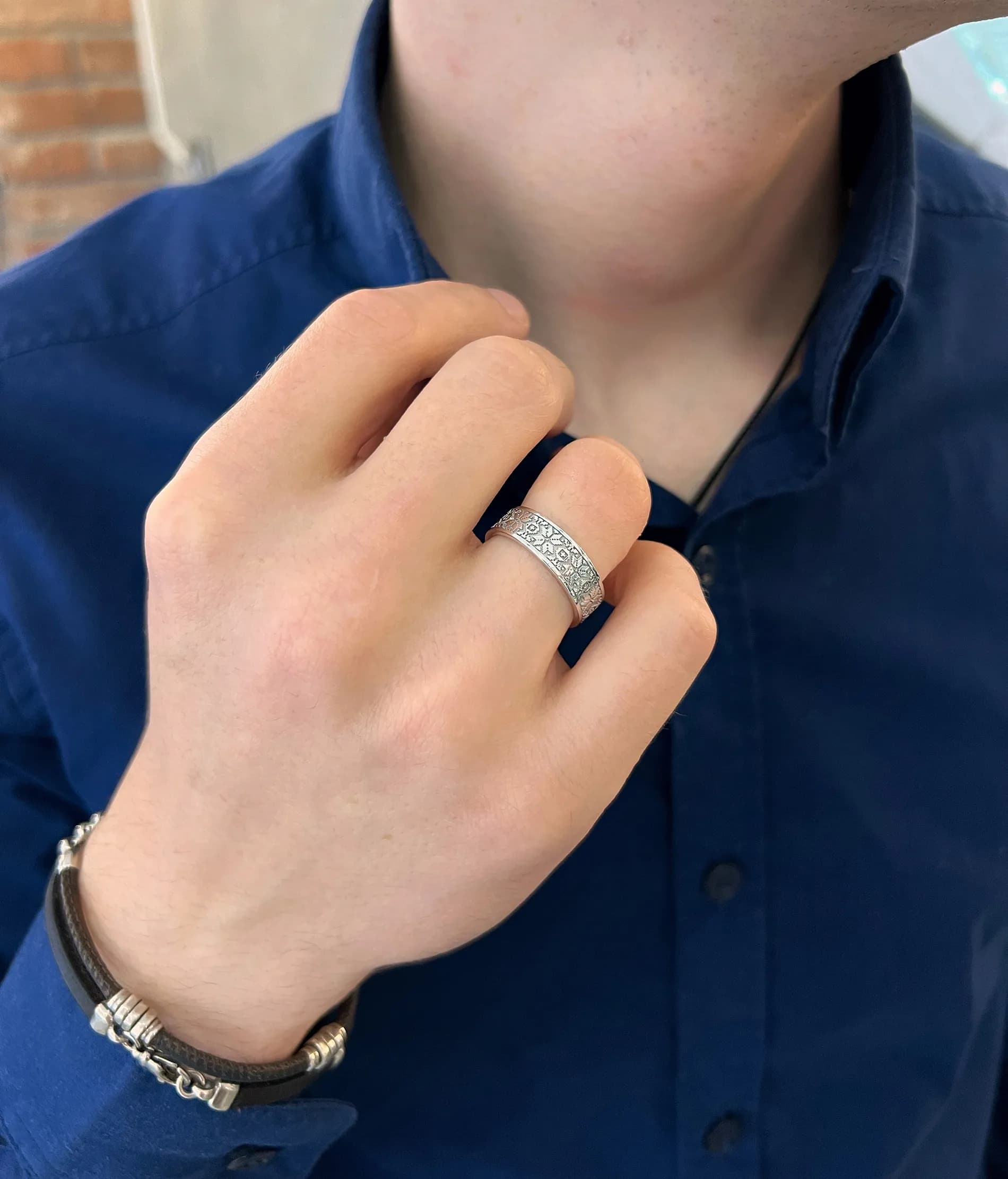 Обручка з вишиванкою з білого золота "Карпатська ніч" R2 (16,5)