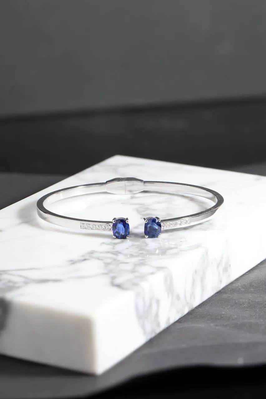 Браслет з сапфірами з білого золота "Амстел" B29