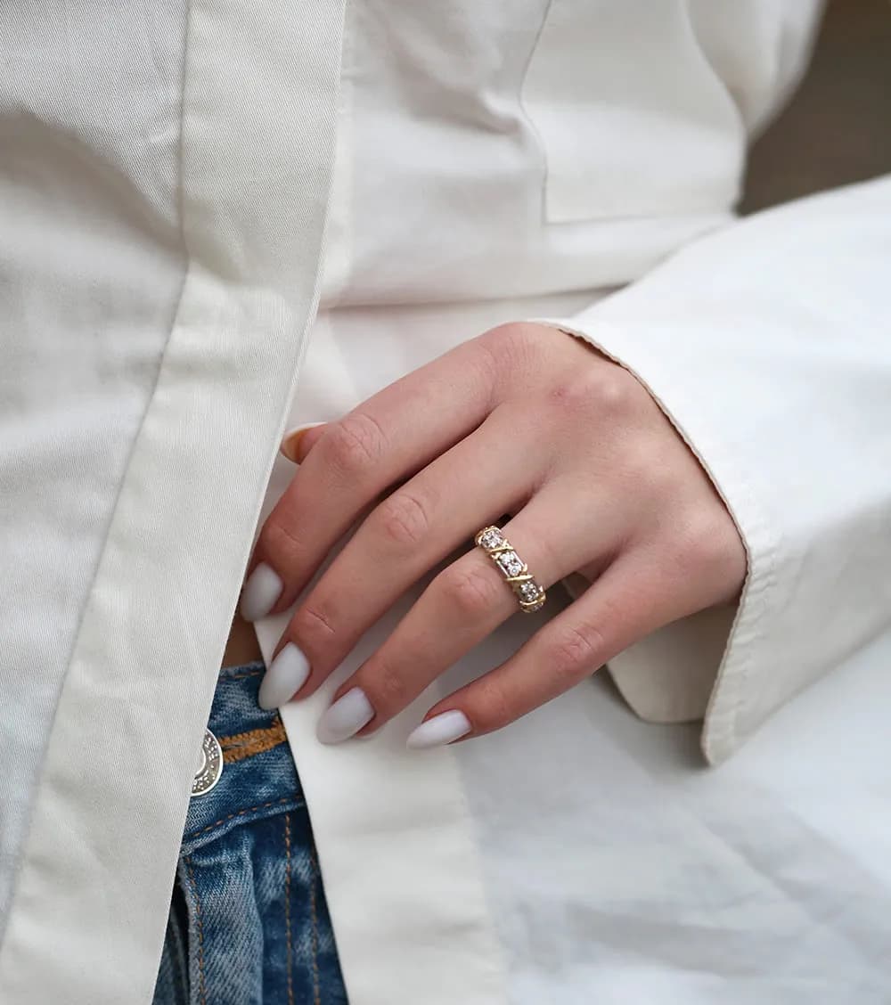 Перстень з діамантами "Criss-cross" з комбінованого золота R42 d-2,3 mm