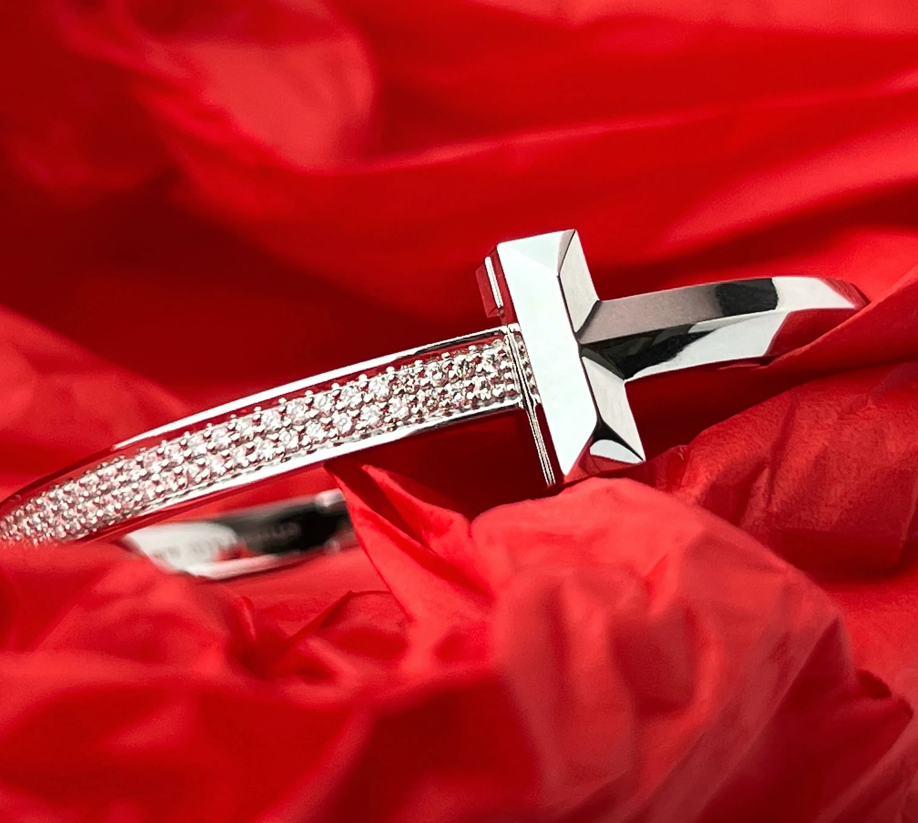 Браслет з діамантами з білого золота T1-bracelet