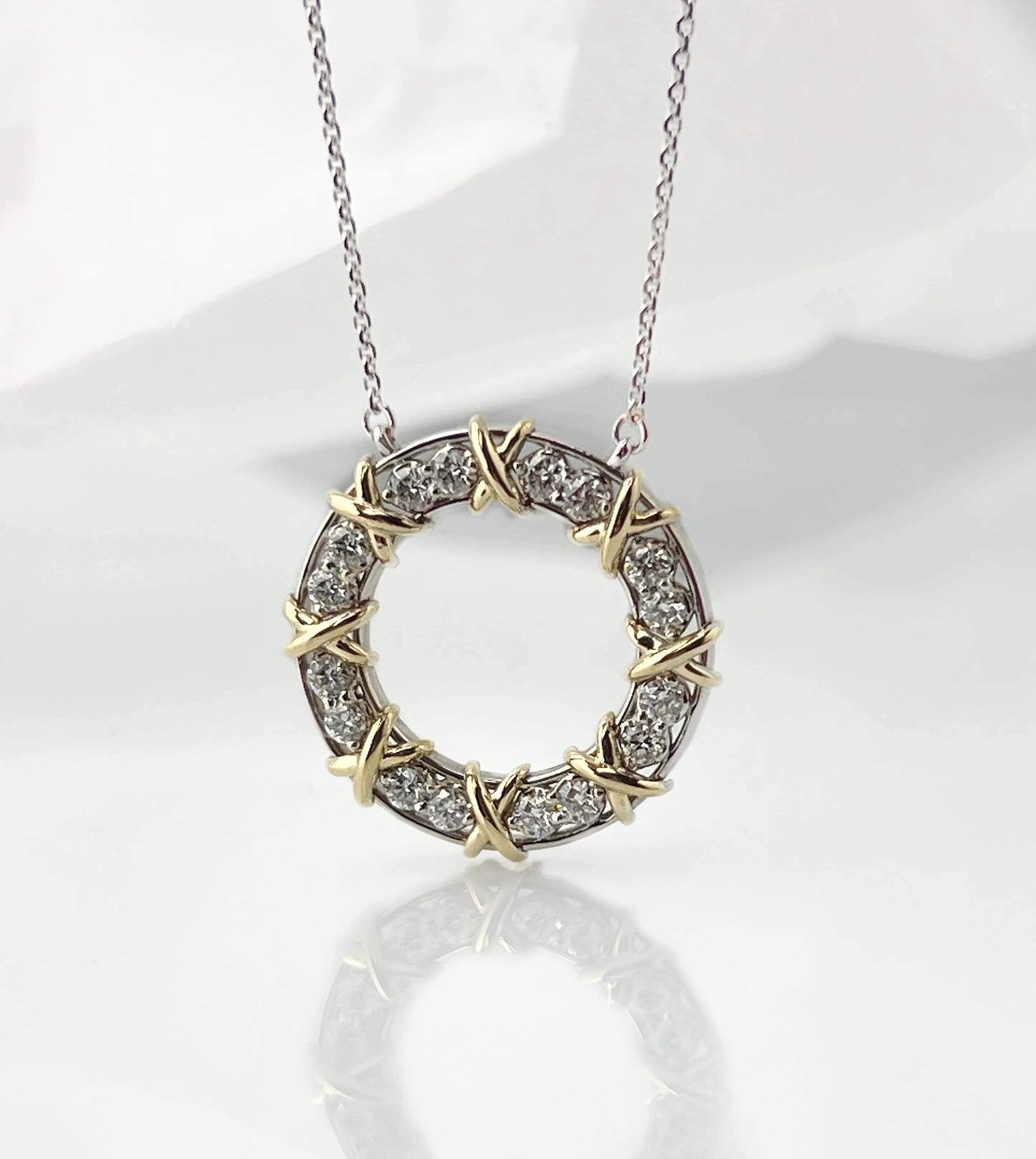 Кольє "Criss Cross" з діамантами з комбінованого золота