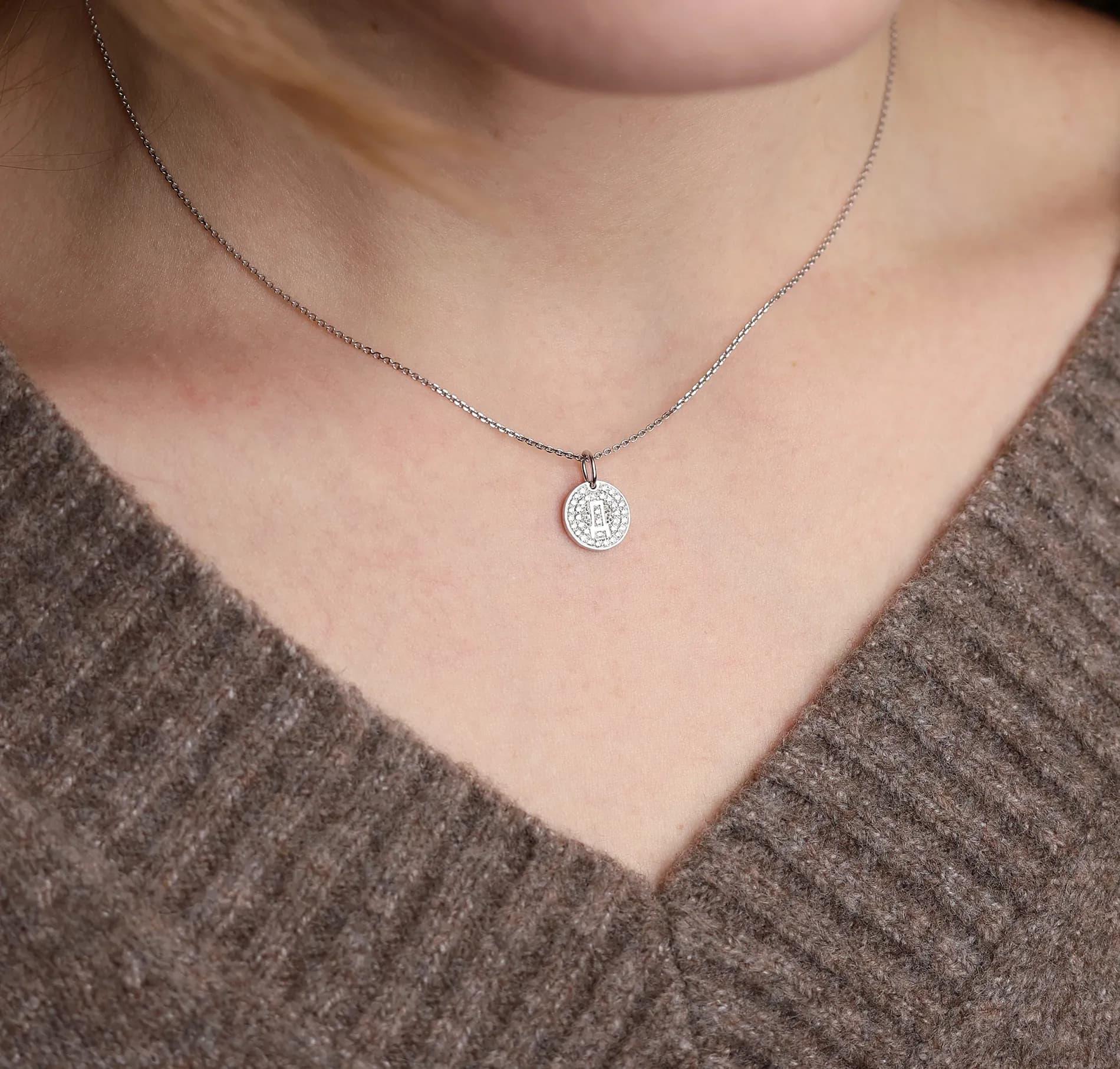 Підвіска з літерою "Д" з діамантами з білого золота