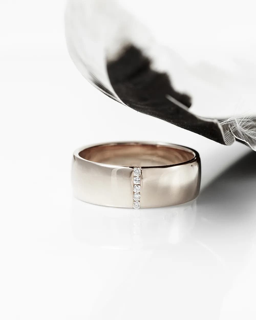 Обручка з куб. цирконами "Шотландія" з куб. цирконами з червоного золота 160-0055