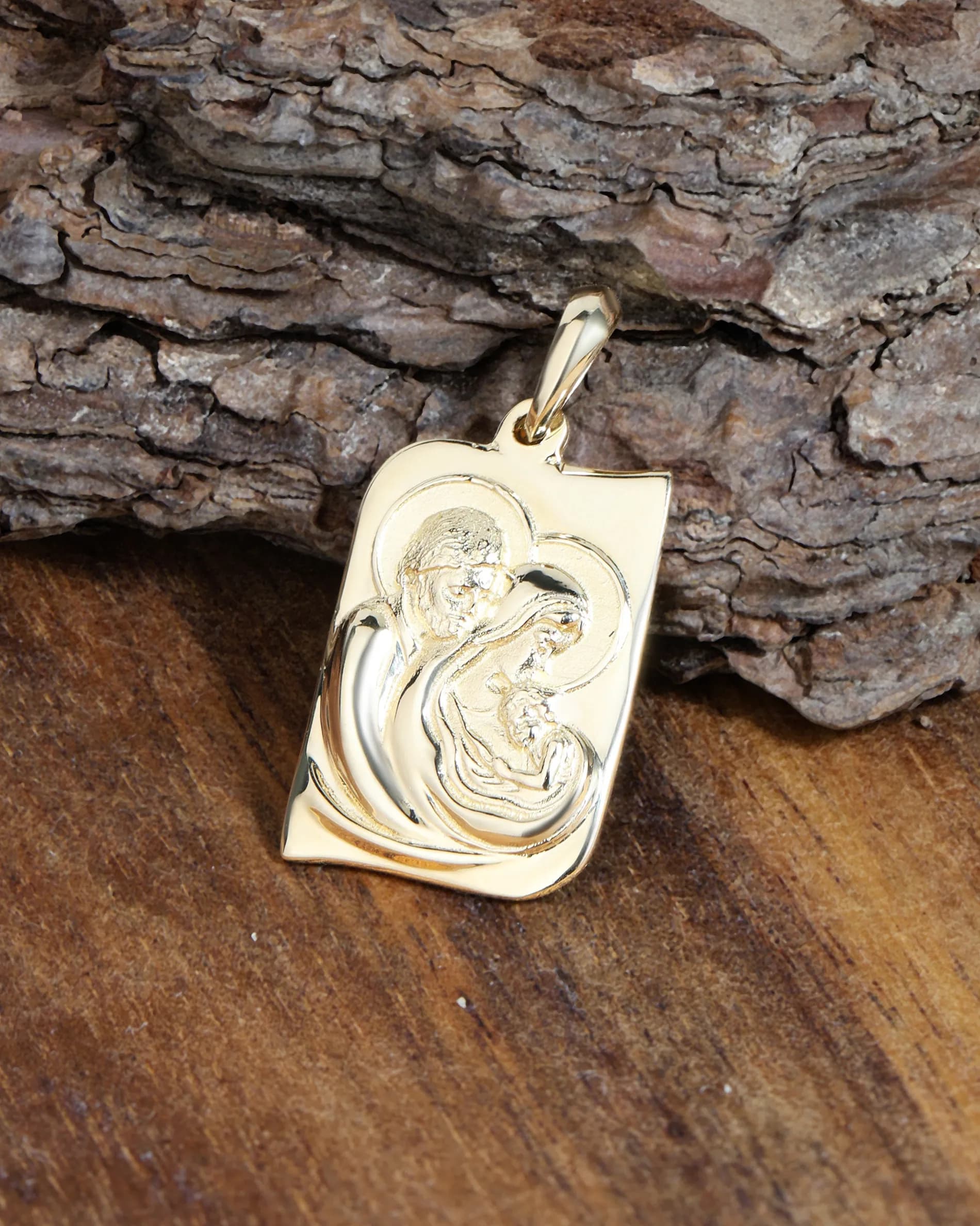 Медальйон Святого сімейтва з жовтого золота D P40-2644