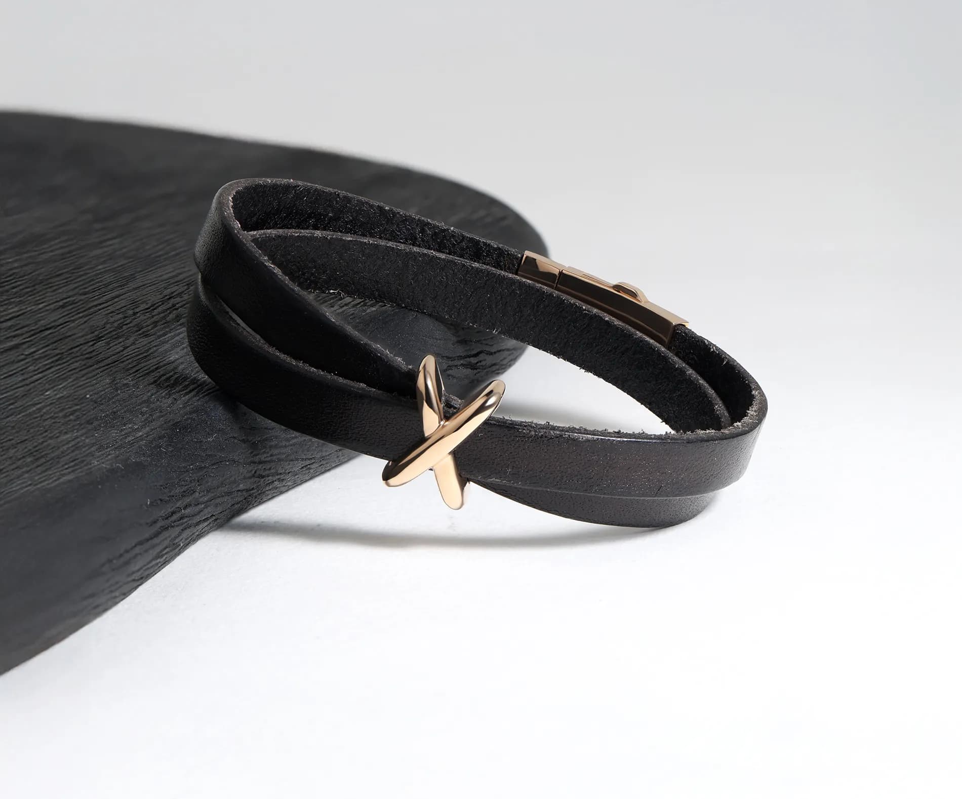 Шкіряний браслет із золотими вставками LBL F B1 03 double