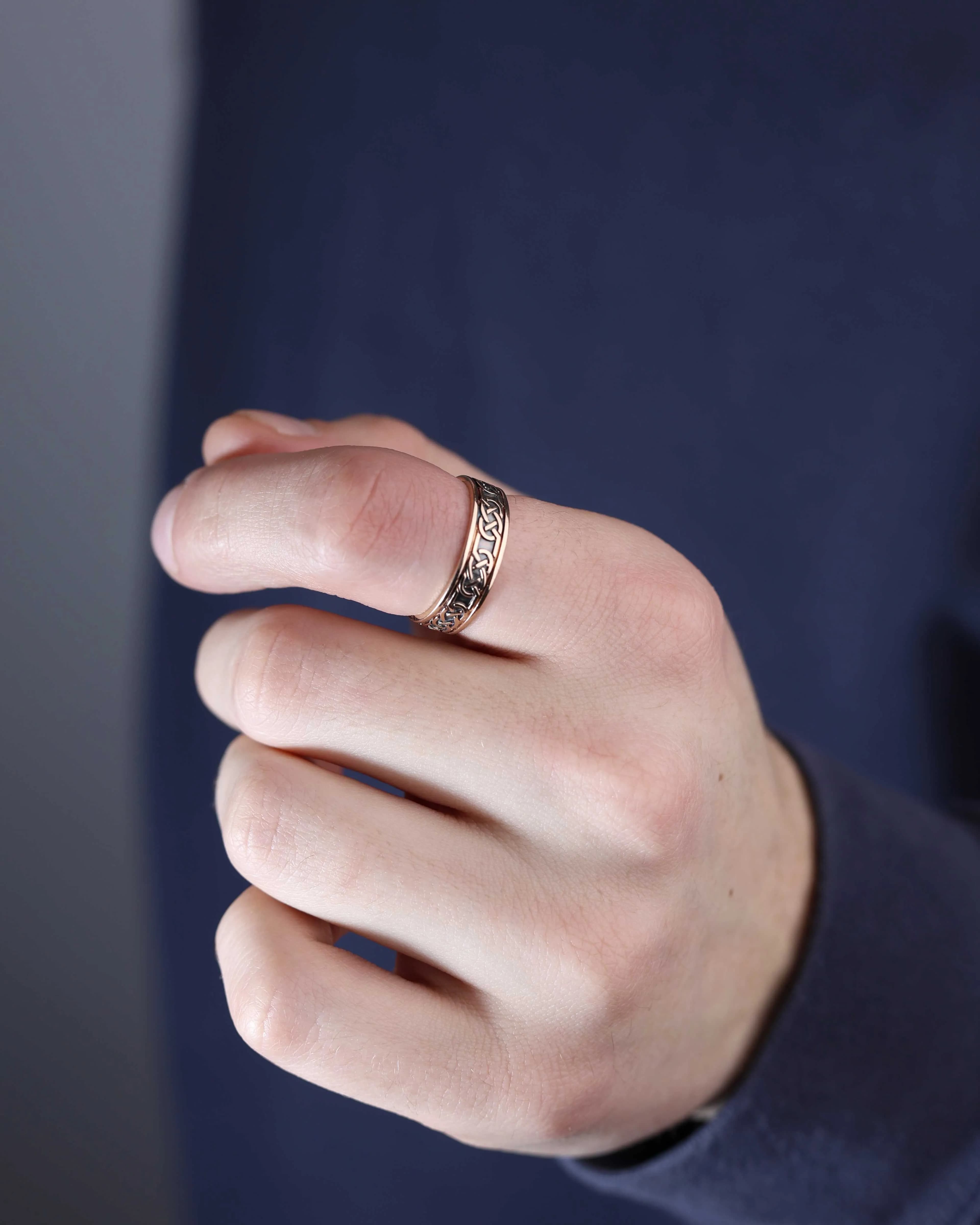 Перстень чоловічий "Магма" з червоного золота 100-0174 MAN (16)