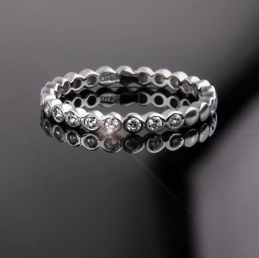 Перстень з діамантами "Broderie" з білого золота 220-0161