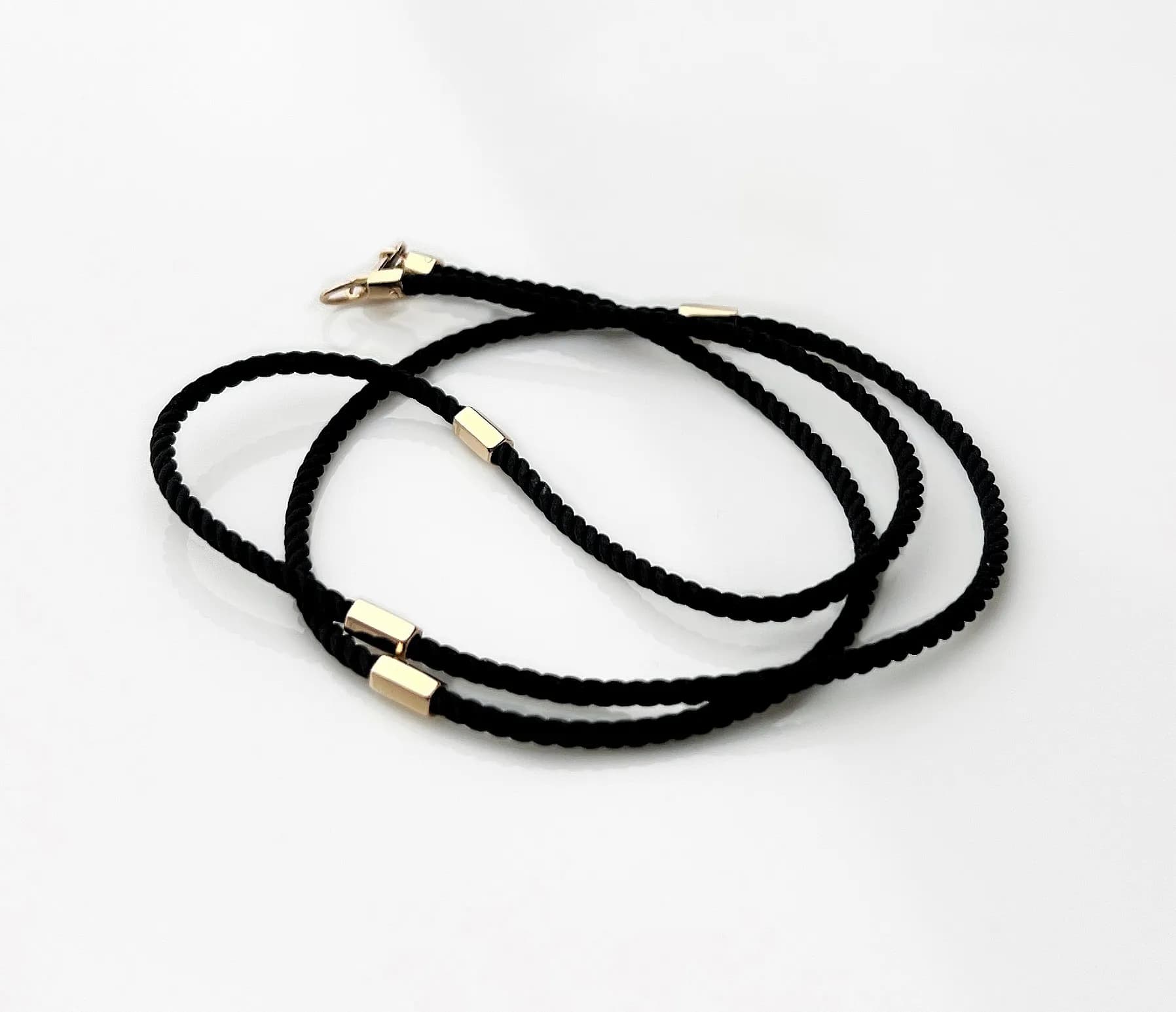 Шовковий шнурок з золотими вставками з червоного золота Silk moderne N01 2mm