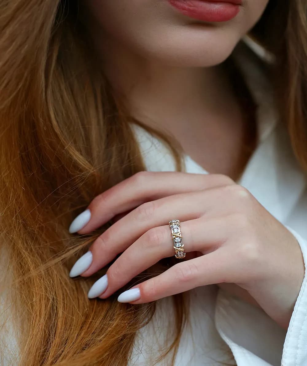 Перстень з діамантами "Criss-cross" з комбінованого золота R42 d-2,3 mm