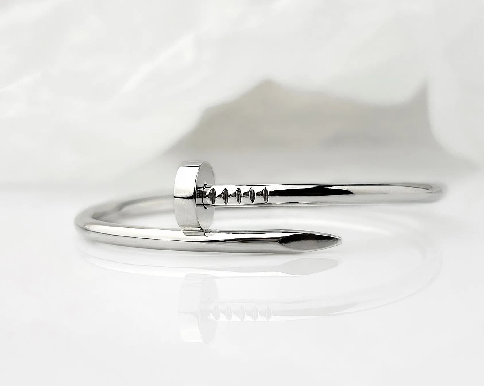 Браслет-цвях з білого золота "Шато" B20 14K