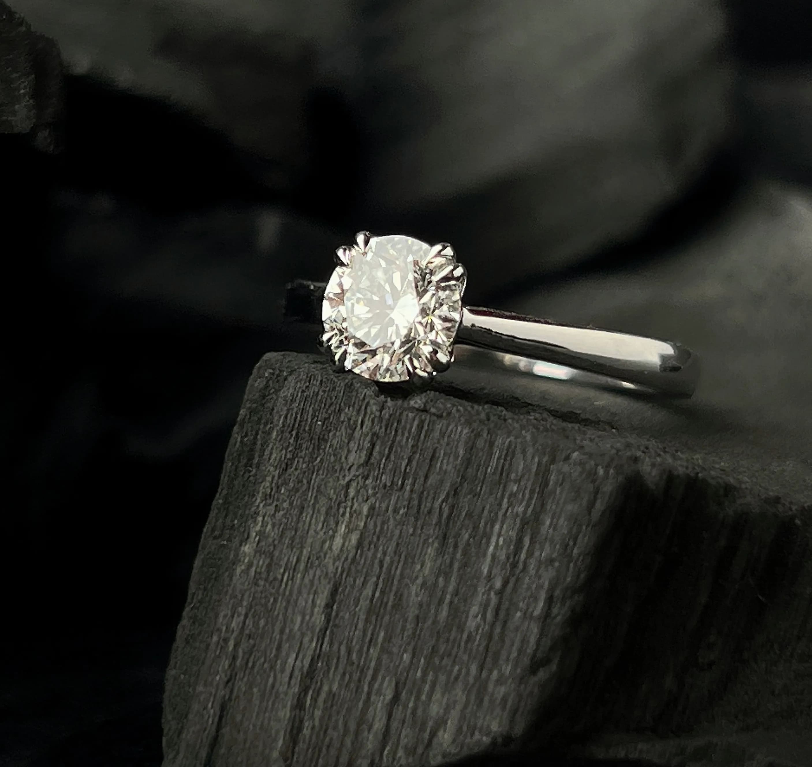 Каблучка "Winston" з діамантом 1 карат з білого золота 18k GIA