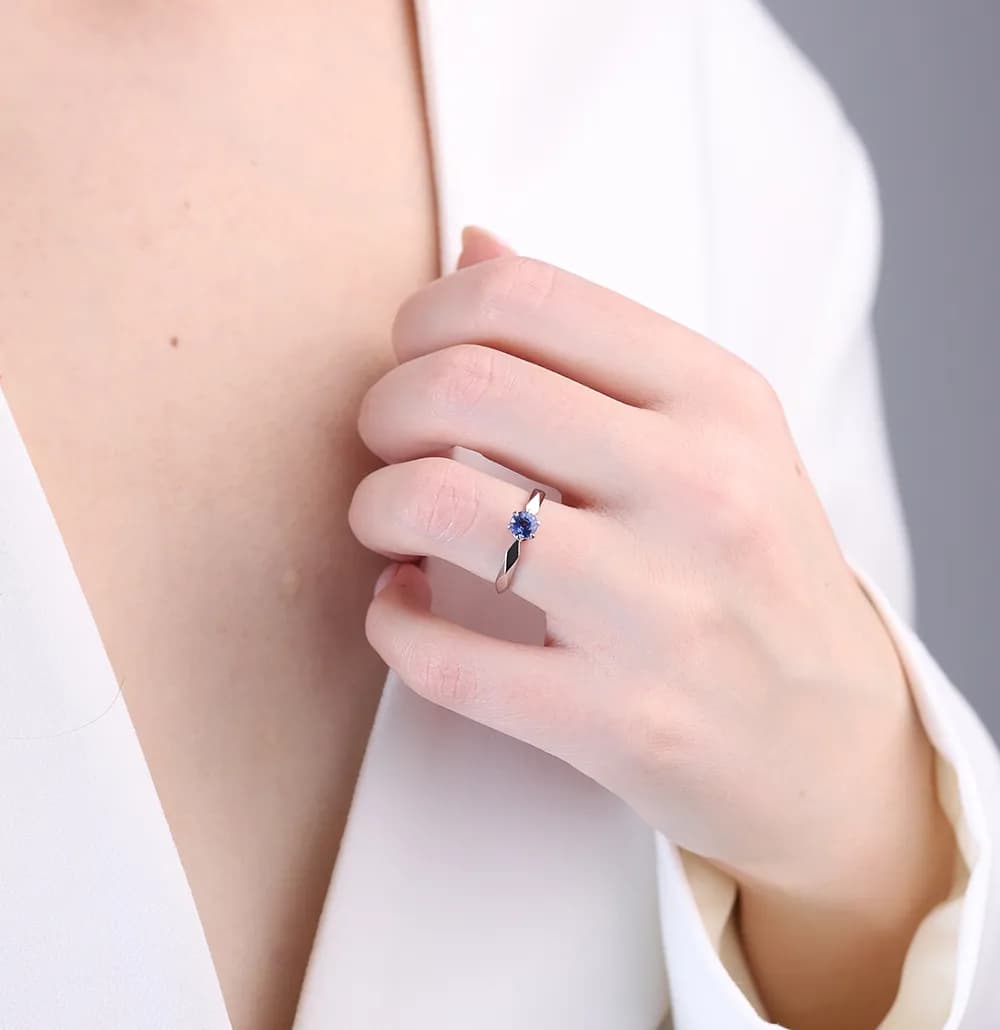 Каблучка з сапфіром з білого золота Грані кохання R2 sap d6,0