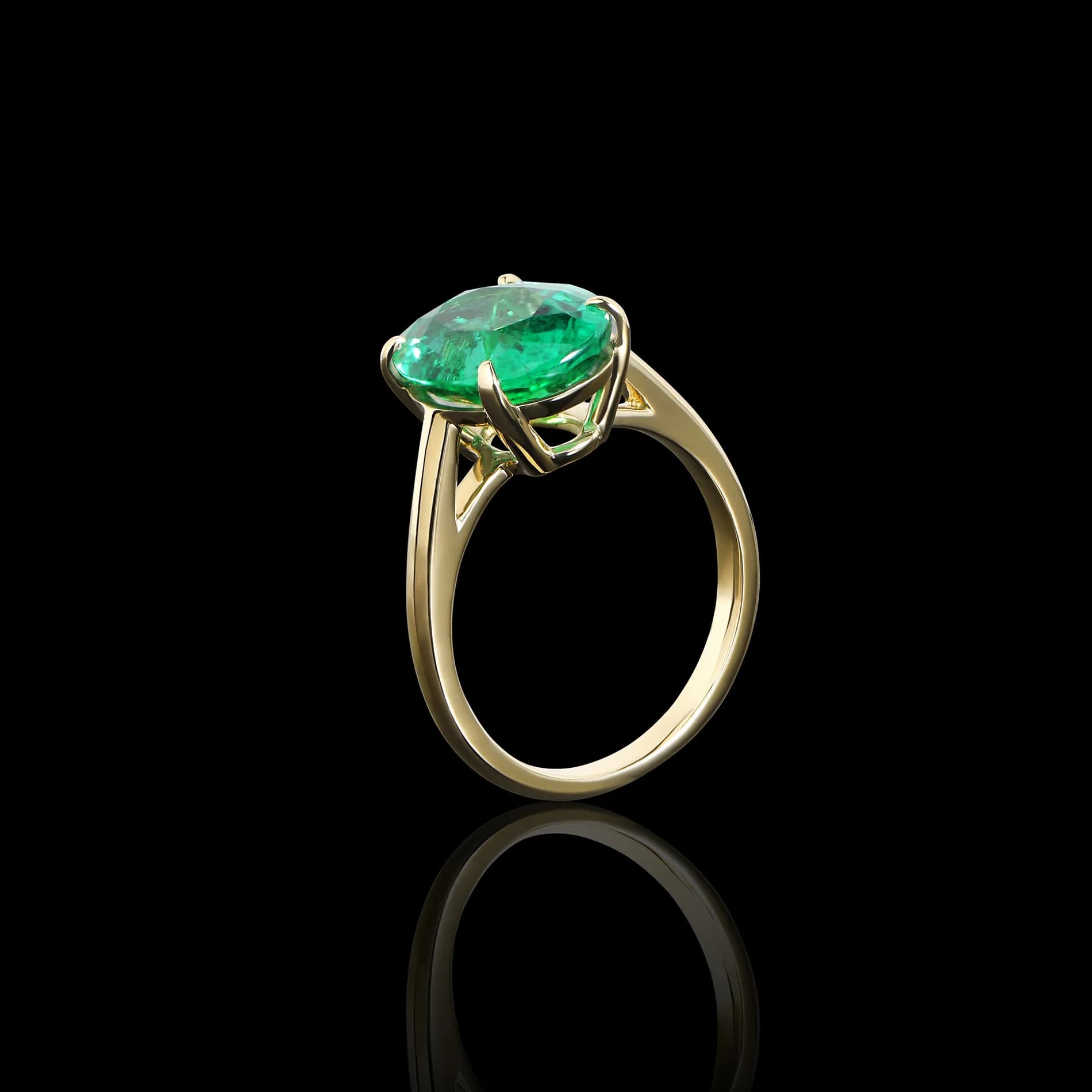 Каблучка зі смарагдом з жовтого золота Antique Em R4 18k