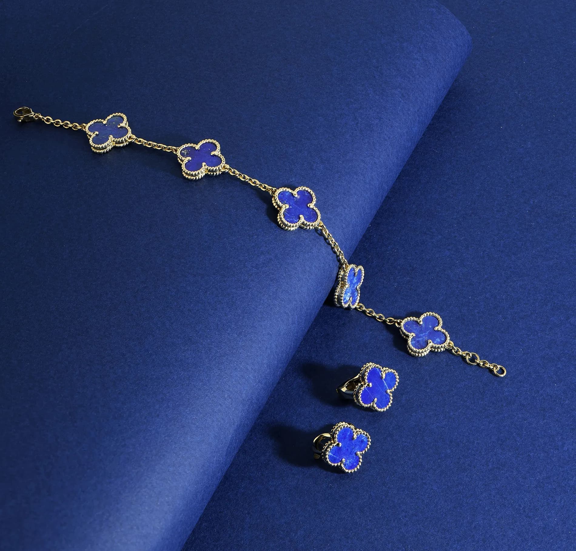 Браслет з лазуритом з жовтого золота Alhambra B4 5 motives laz