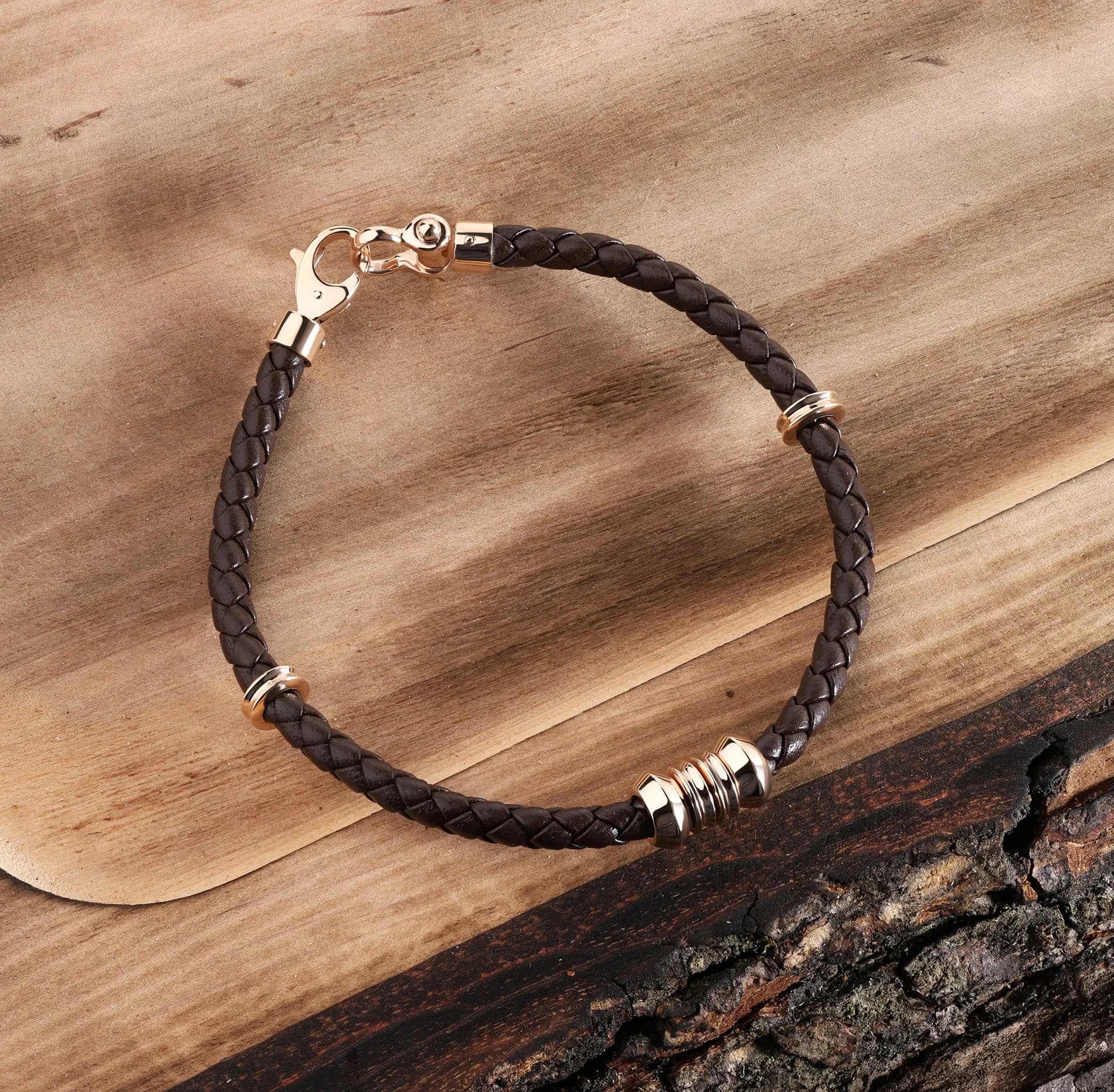 Чоловічий браслет на шкірі із золотими вставками LBR R B1 02