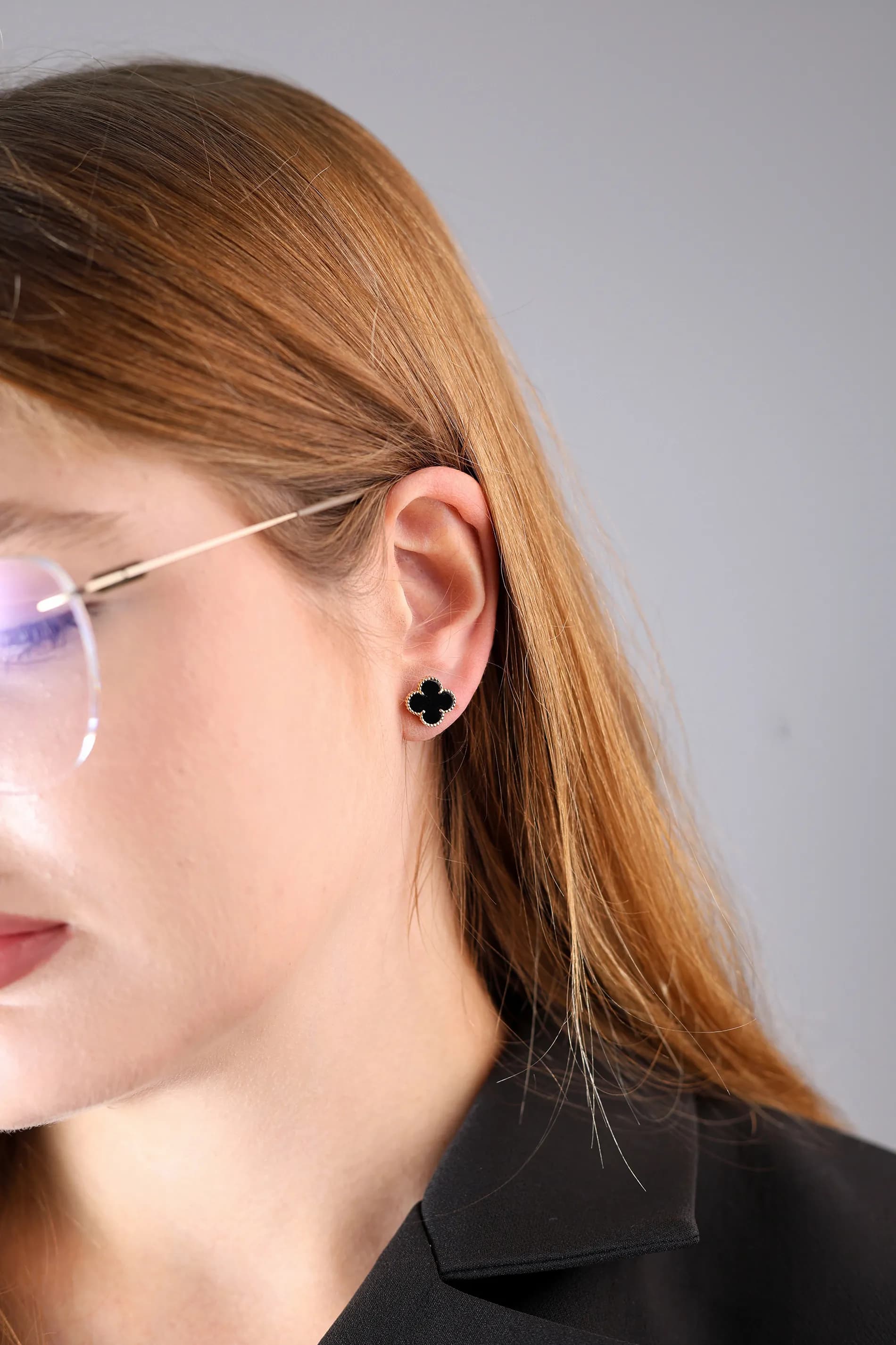 Сережки пусети з агатом з жовтого золота Венеціанська Ніч E4 10mm