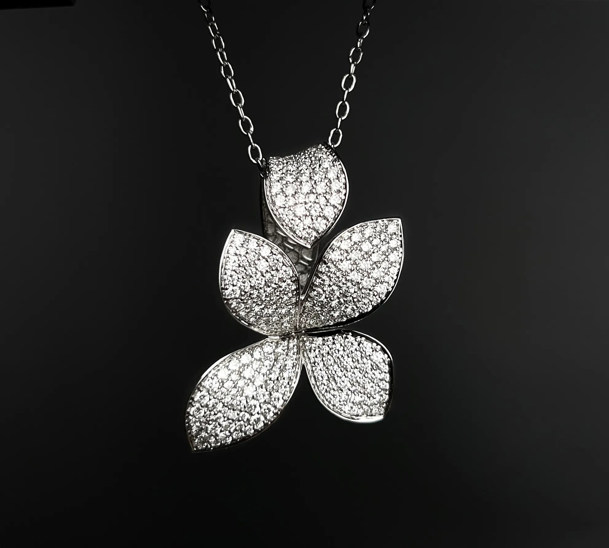 Кольє з діамантами "Райські сади" з білого золота 18k