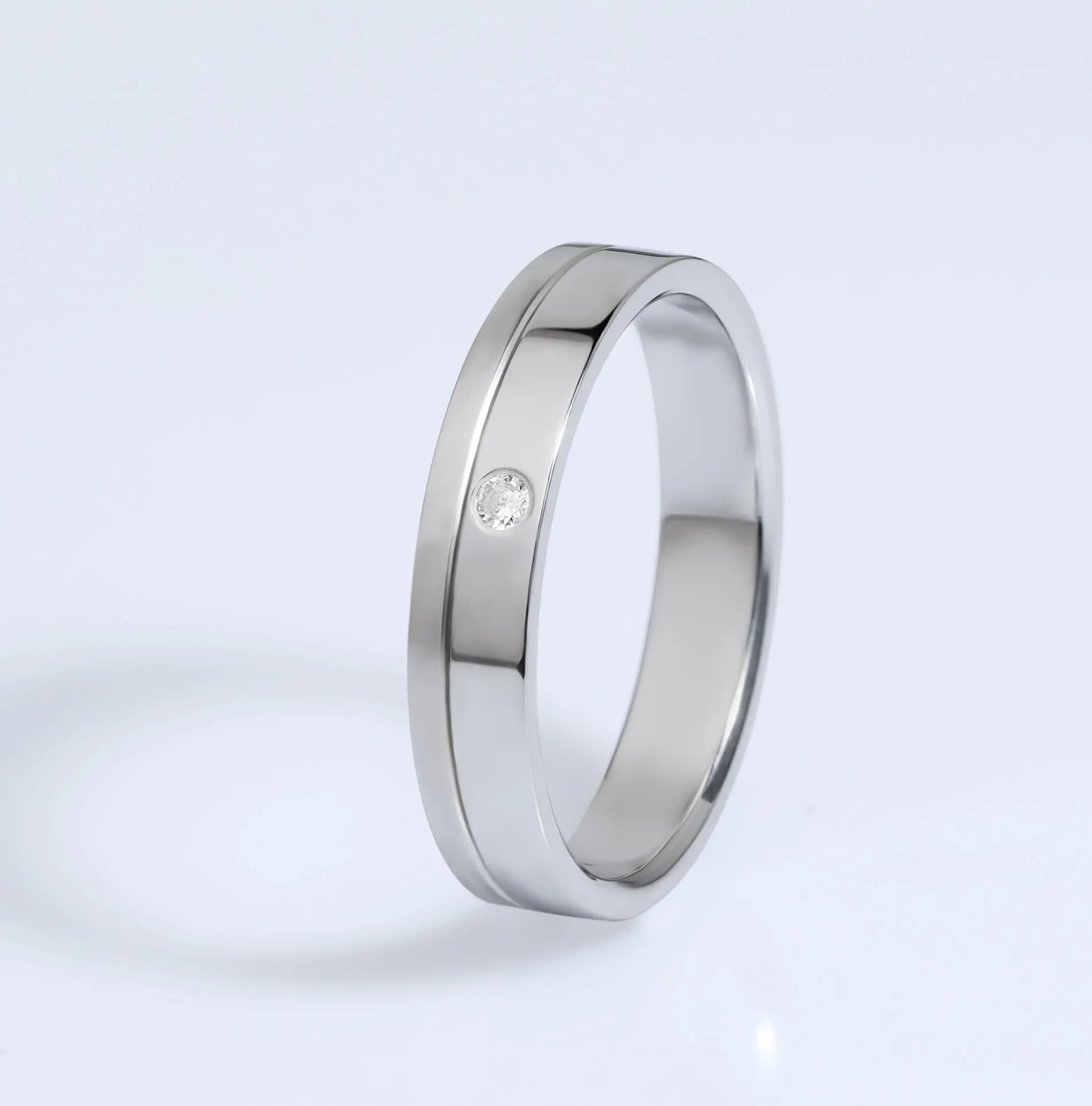Обручка з діамантом з білого золота 210-0042