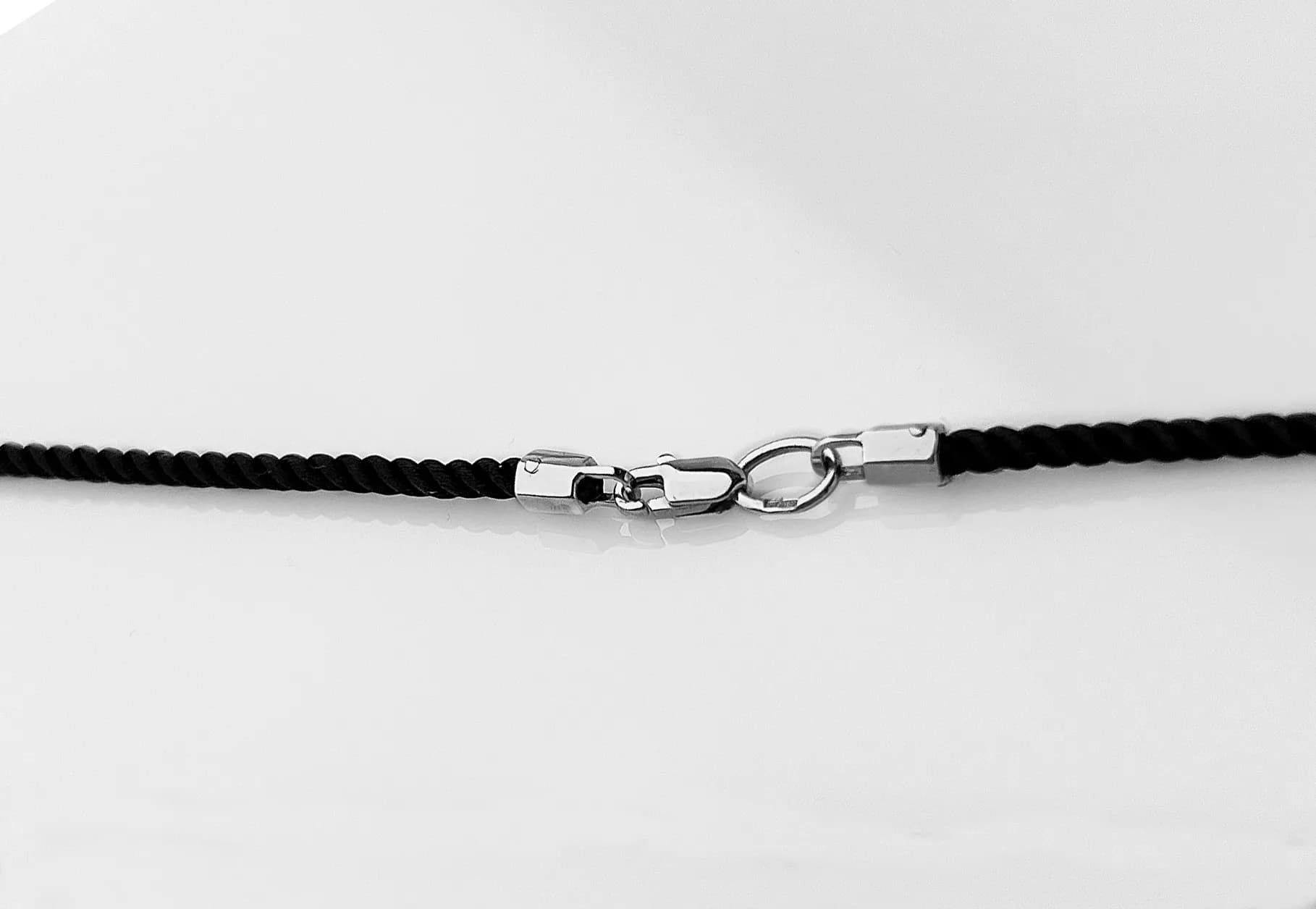 Шовковий шнурок із золотим замком з білого золота Silk Quattro N02 2mm (40)
