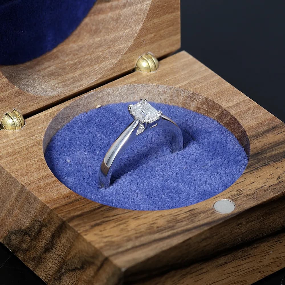 Каблучка з діамантом огранування багет Есмеральда R22 18k GIA, фото 5